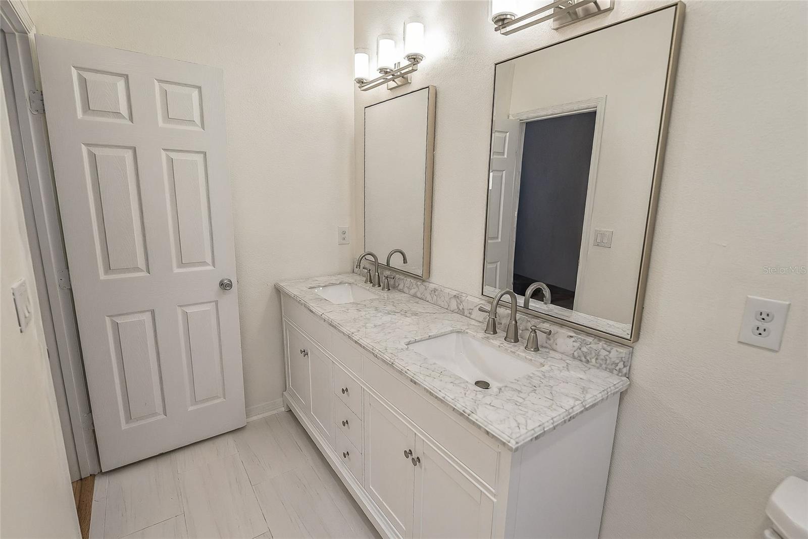 501 KNIGHTS RUN AVE #5102