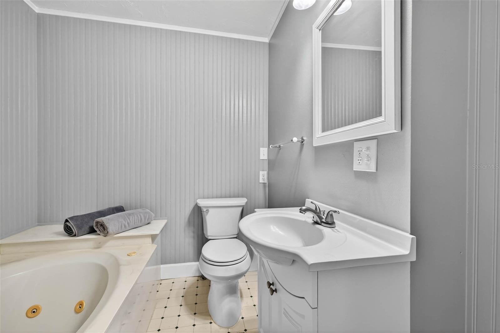 25640 STATE ROAD 70 E