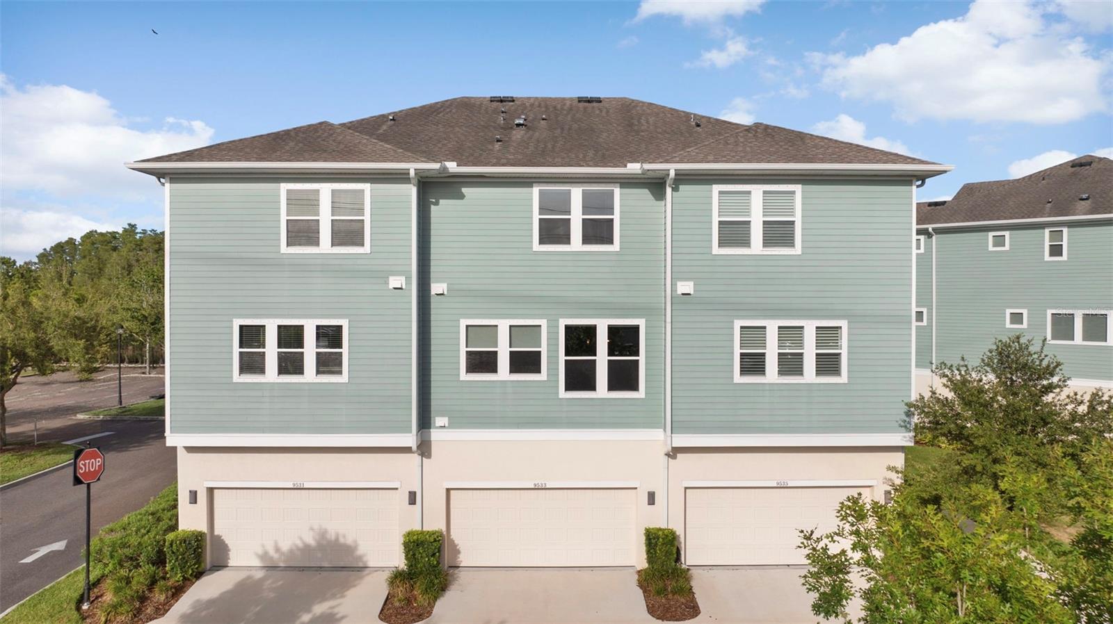 9533 CAVENDISH DR
