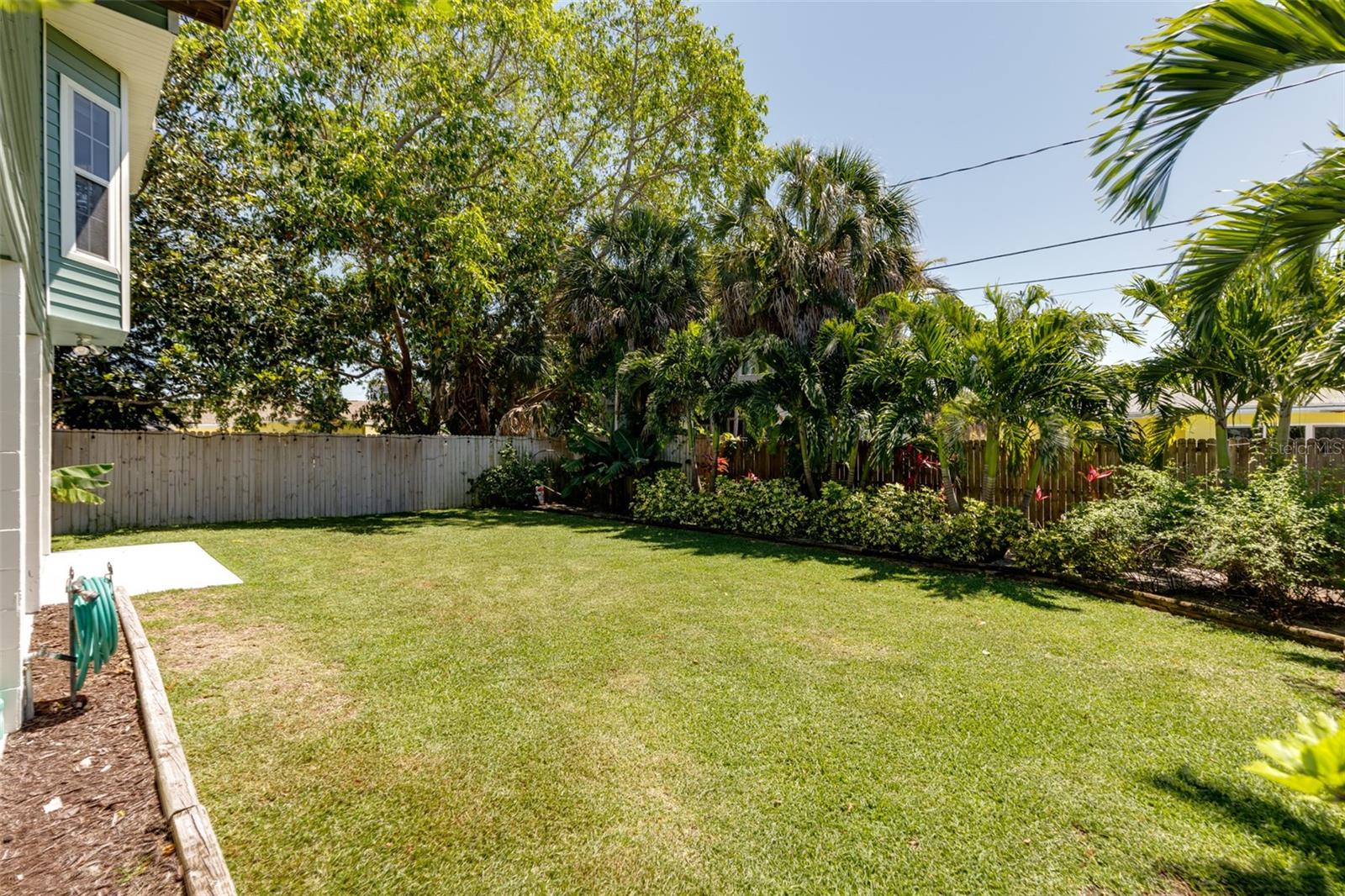 240 72ND AVE
