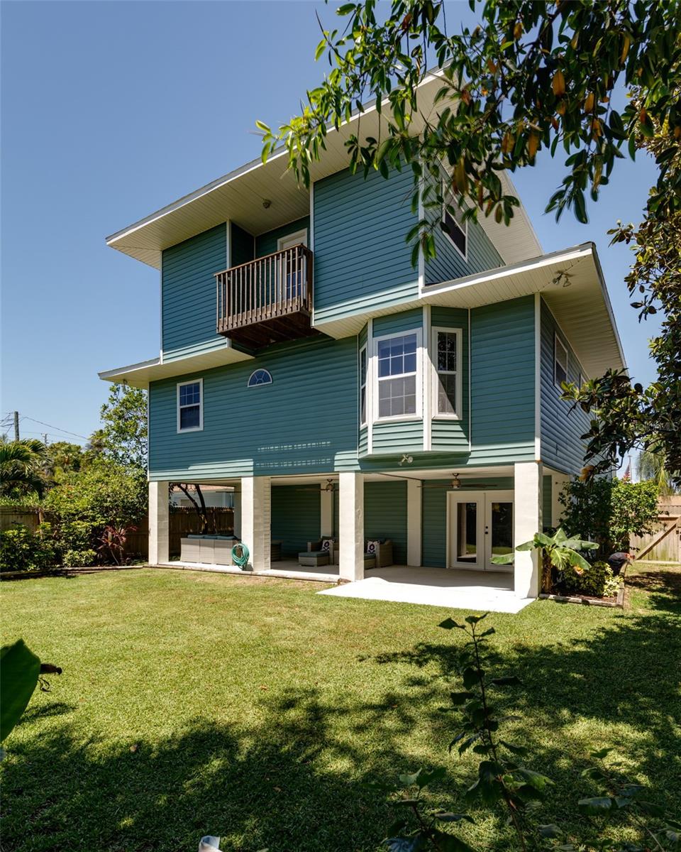 240 72ND AVE