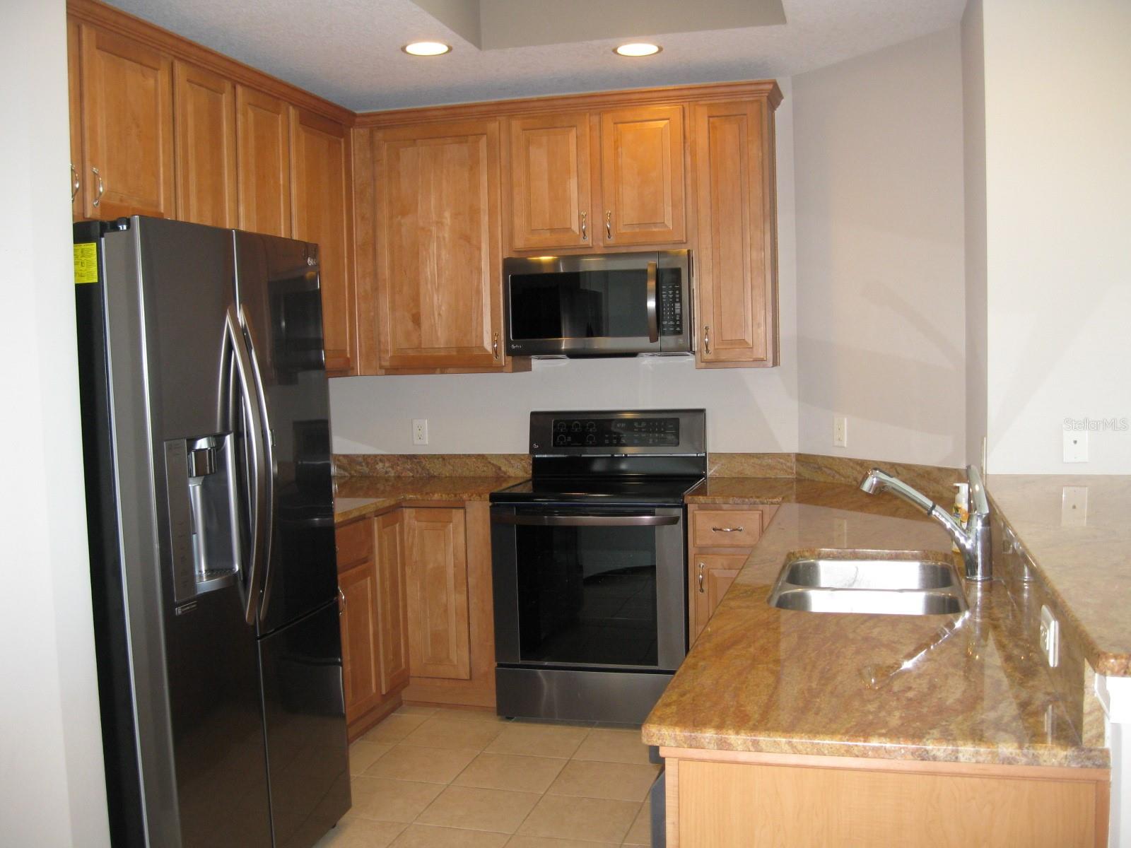 1209 E CUMBERLAND AVE #707