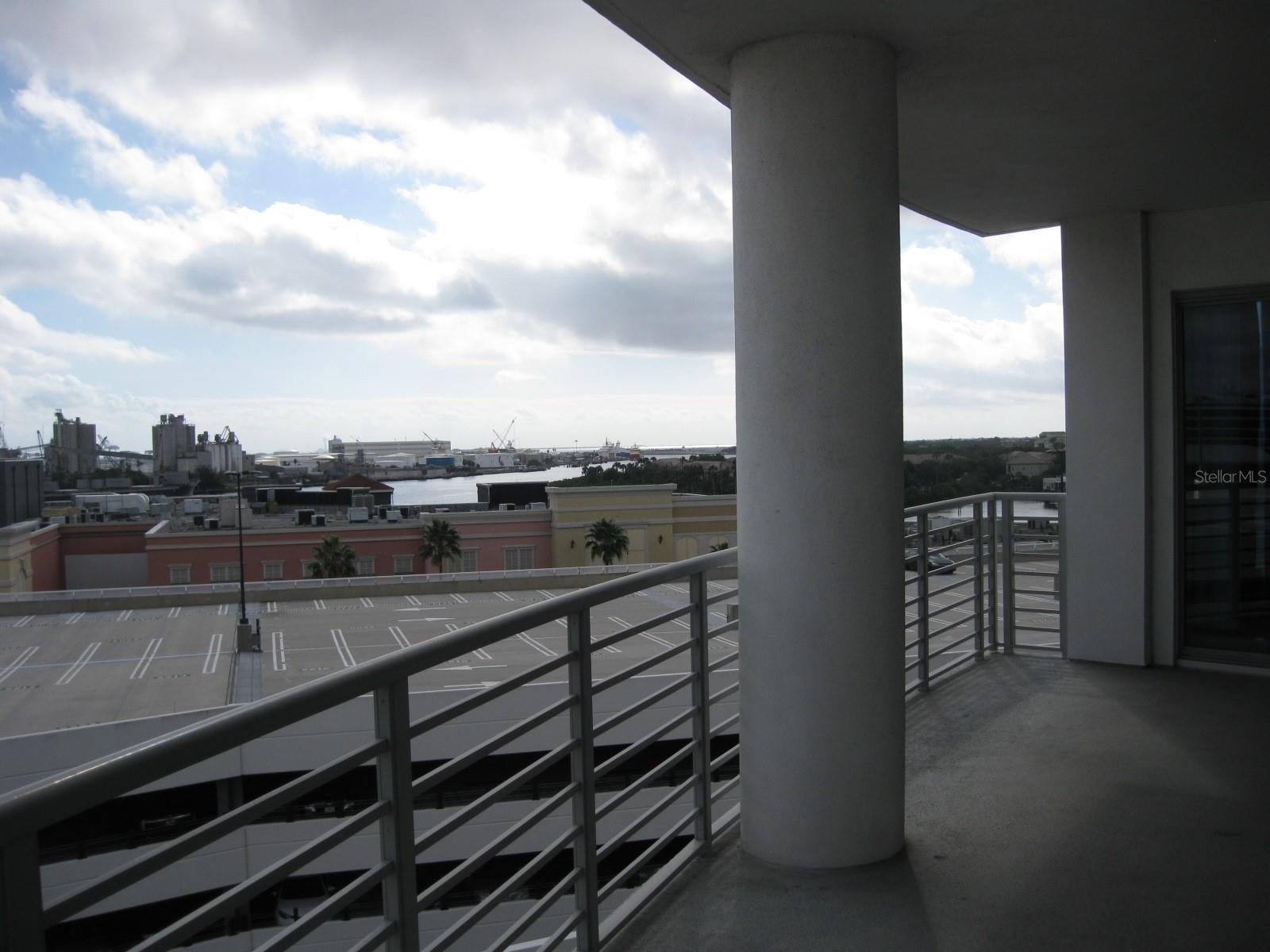 1209 E CUMBERLAND AVE #707