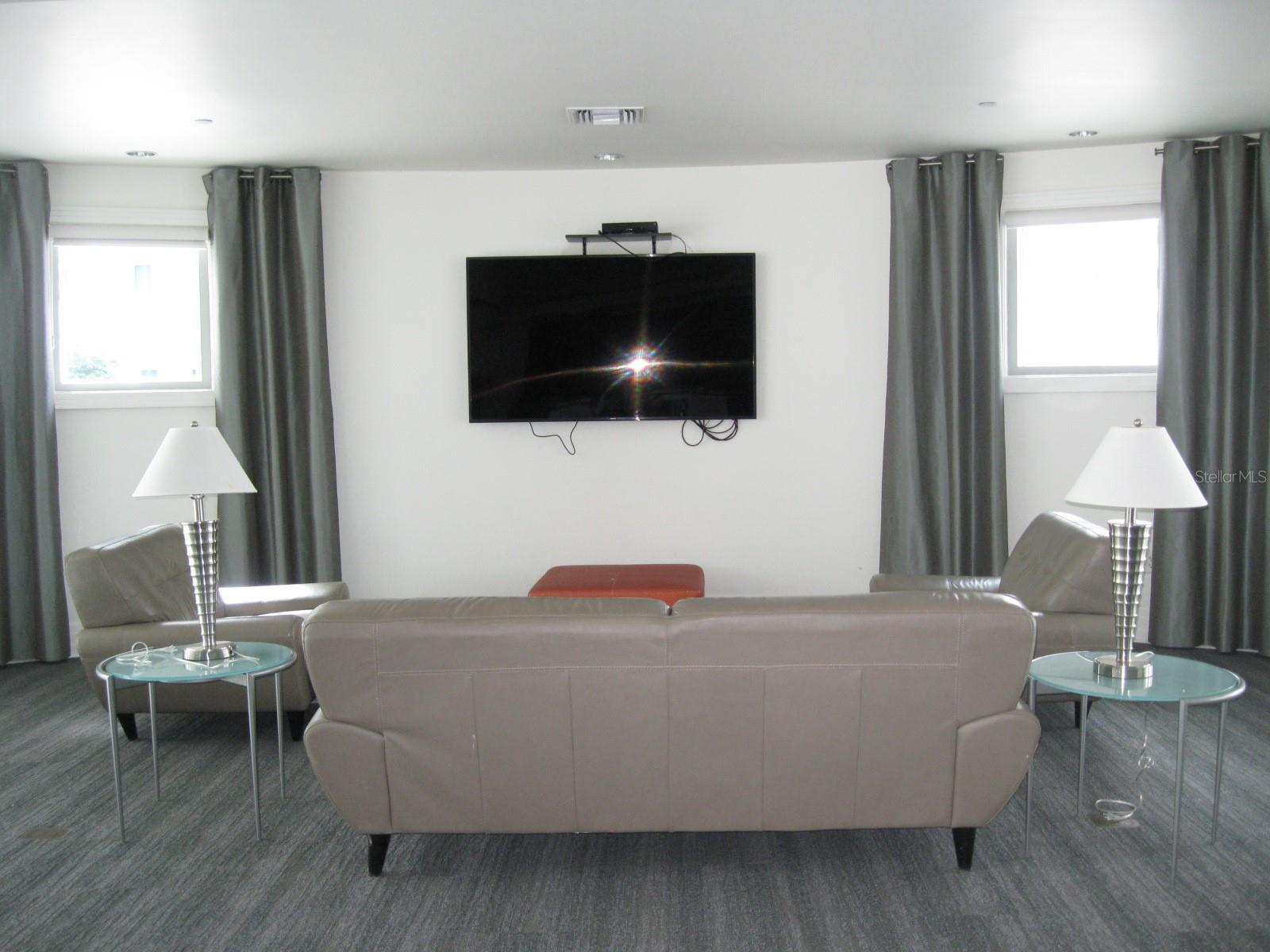 1209 E CUMBERLAND AVE #707