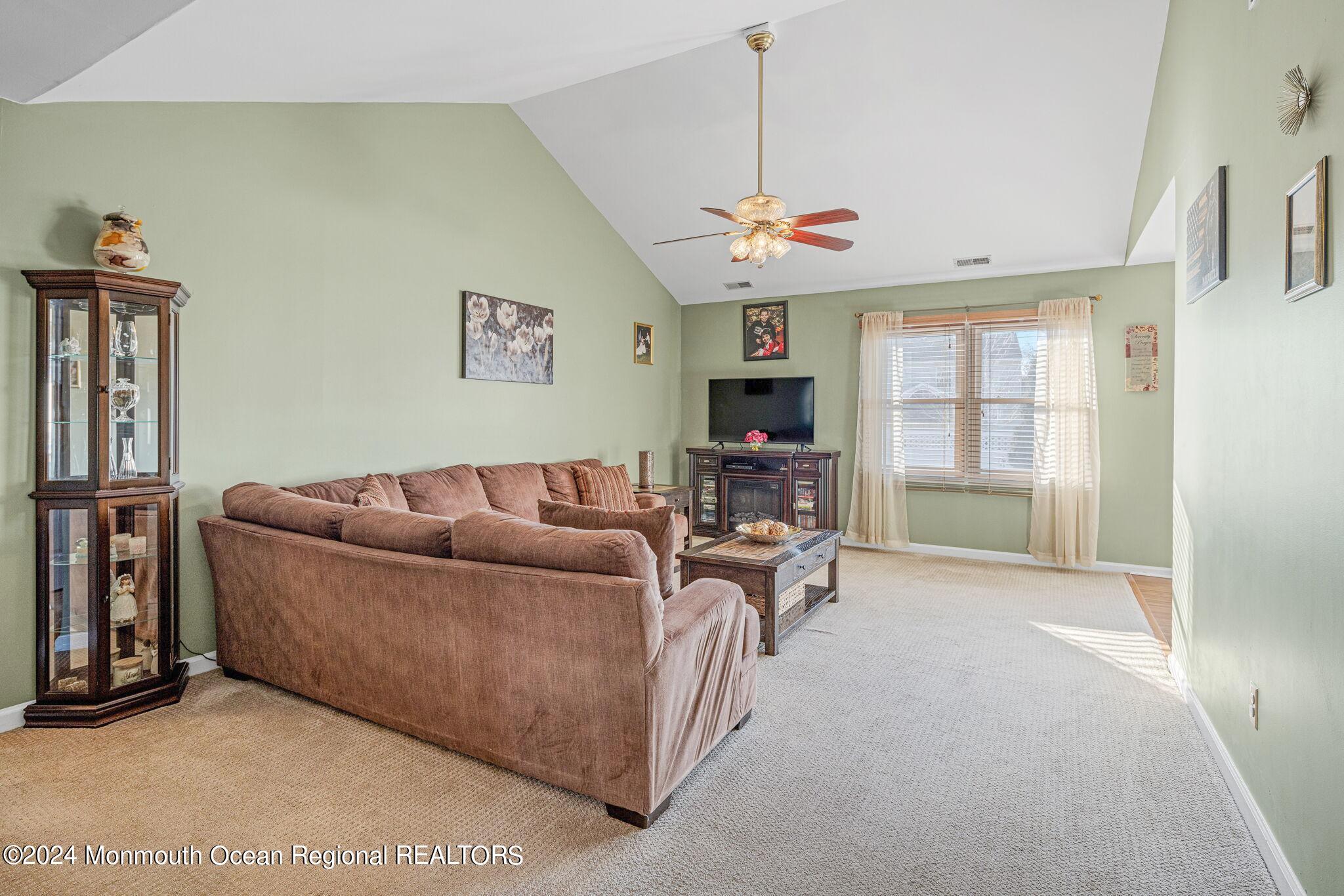 105 Mizzen Avenue