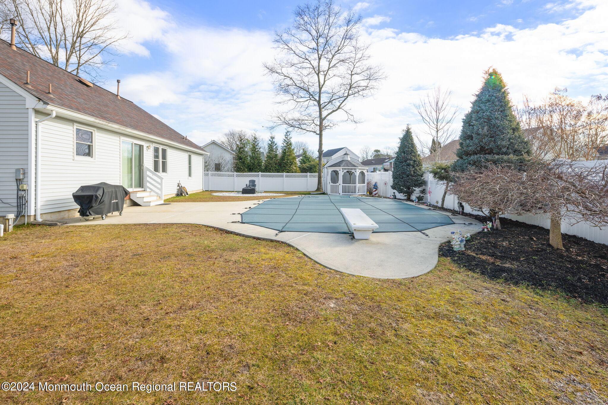 105 Mizzen Avenue