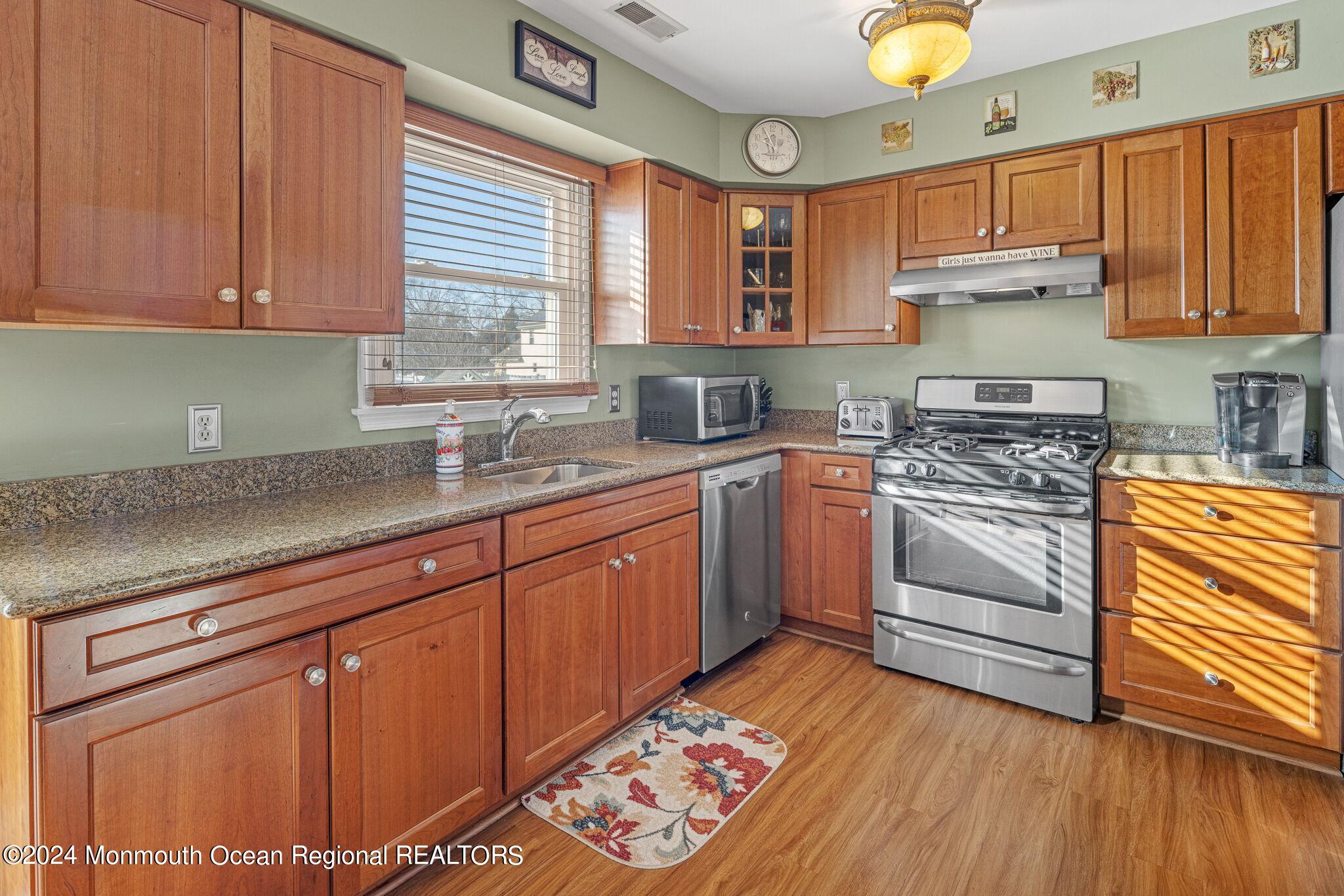 105 Mizzen Avenue