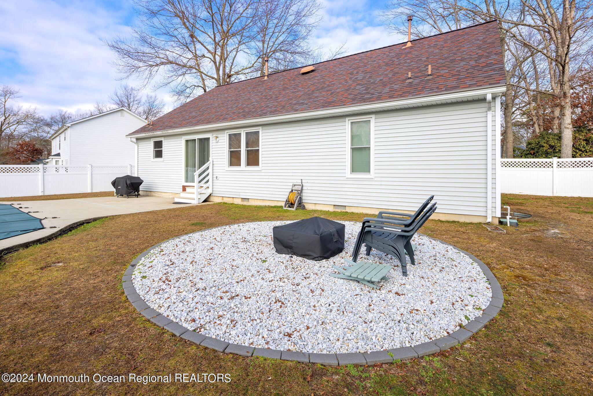 105 Mizzen Avenue