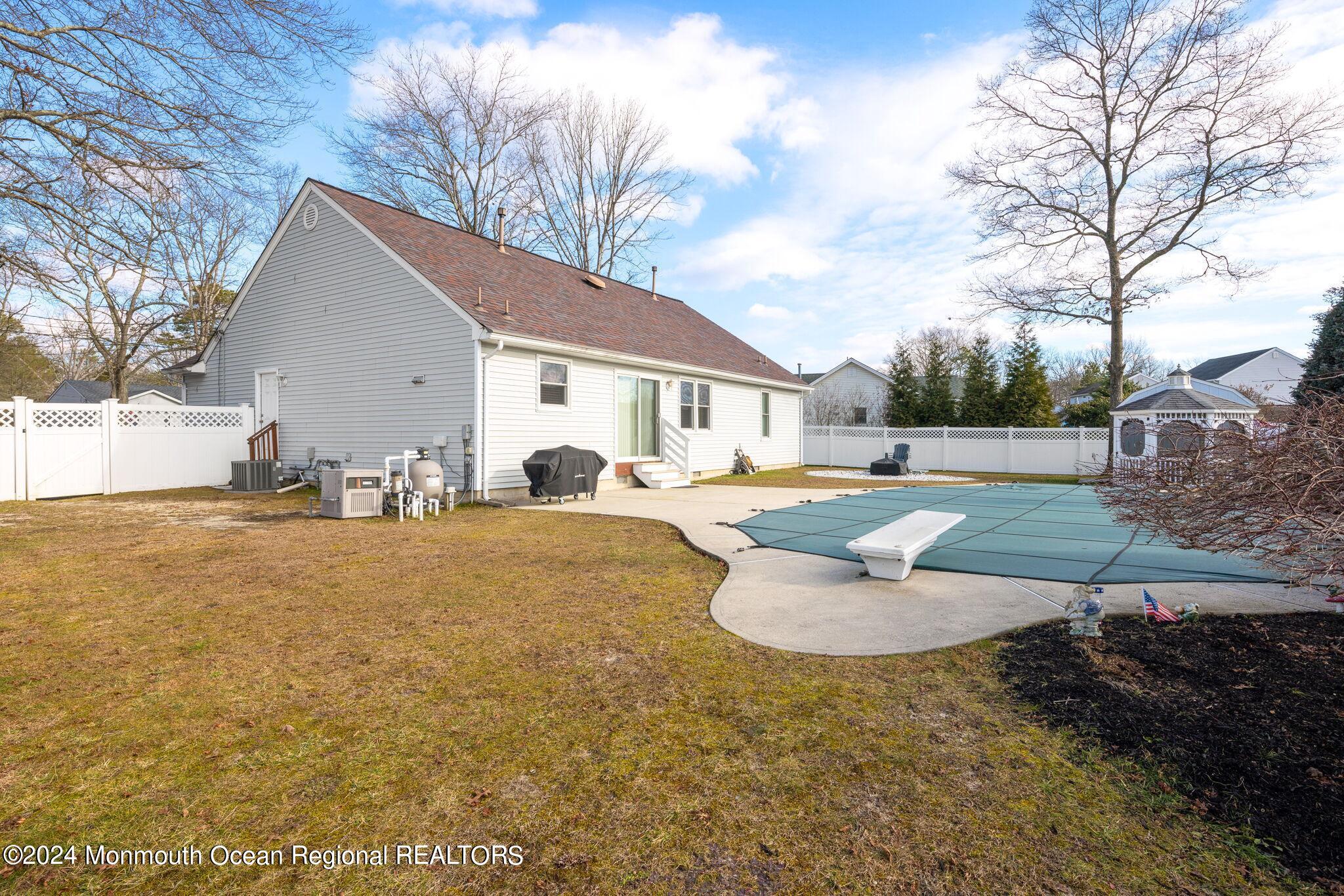 105 Mizzen Avenue