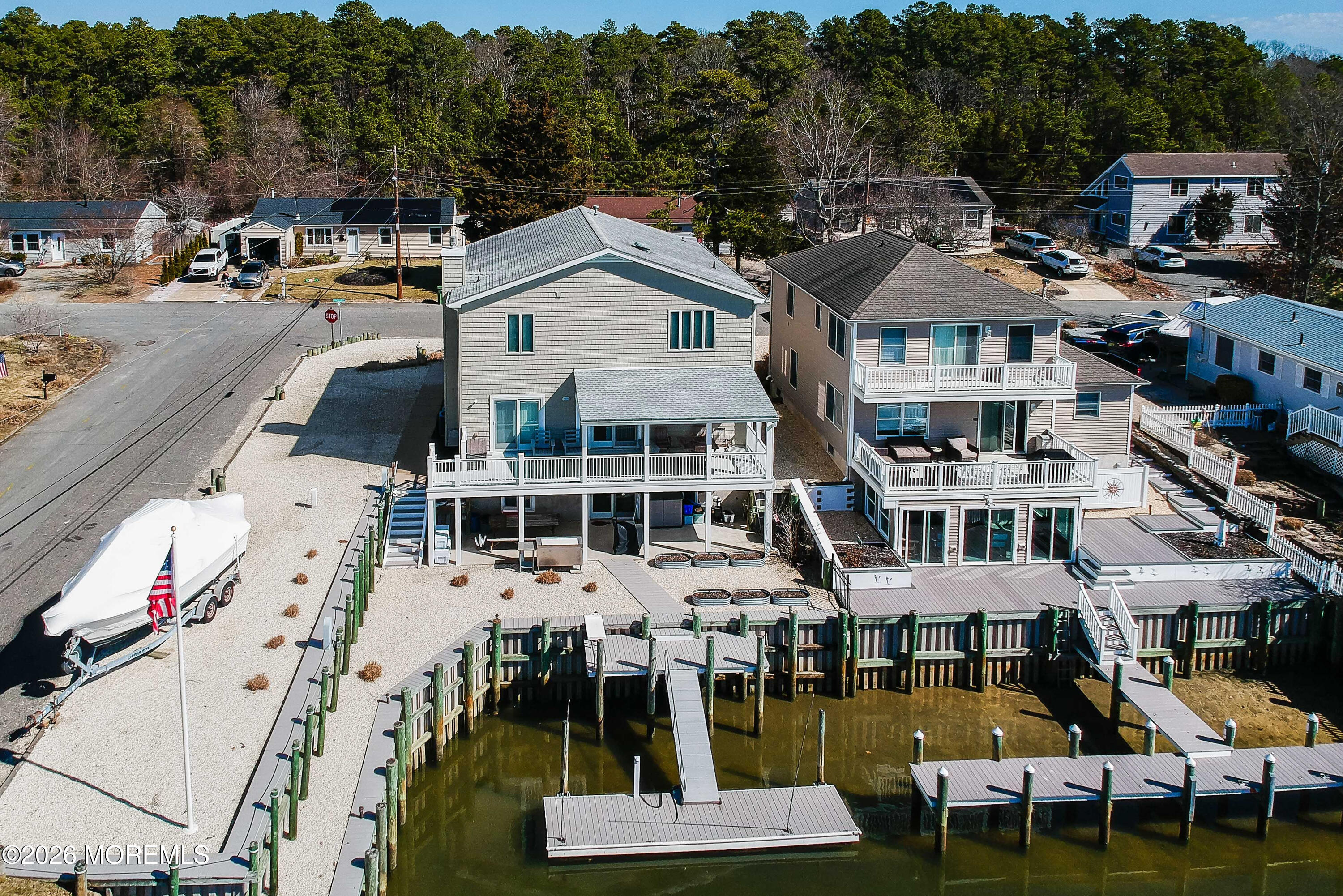 20 Edgewater Drive