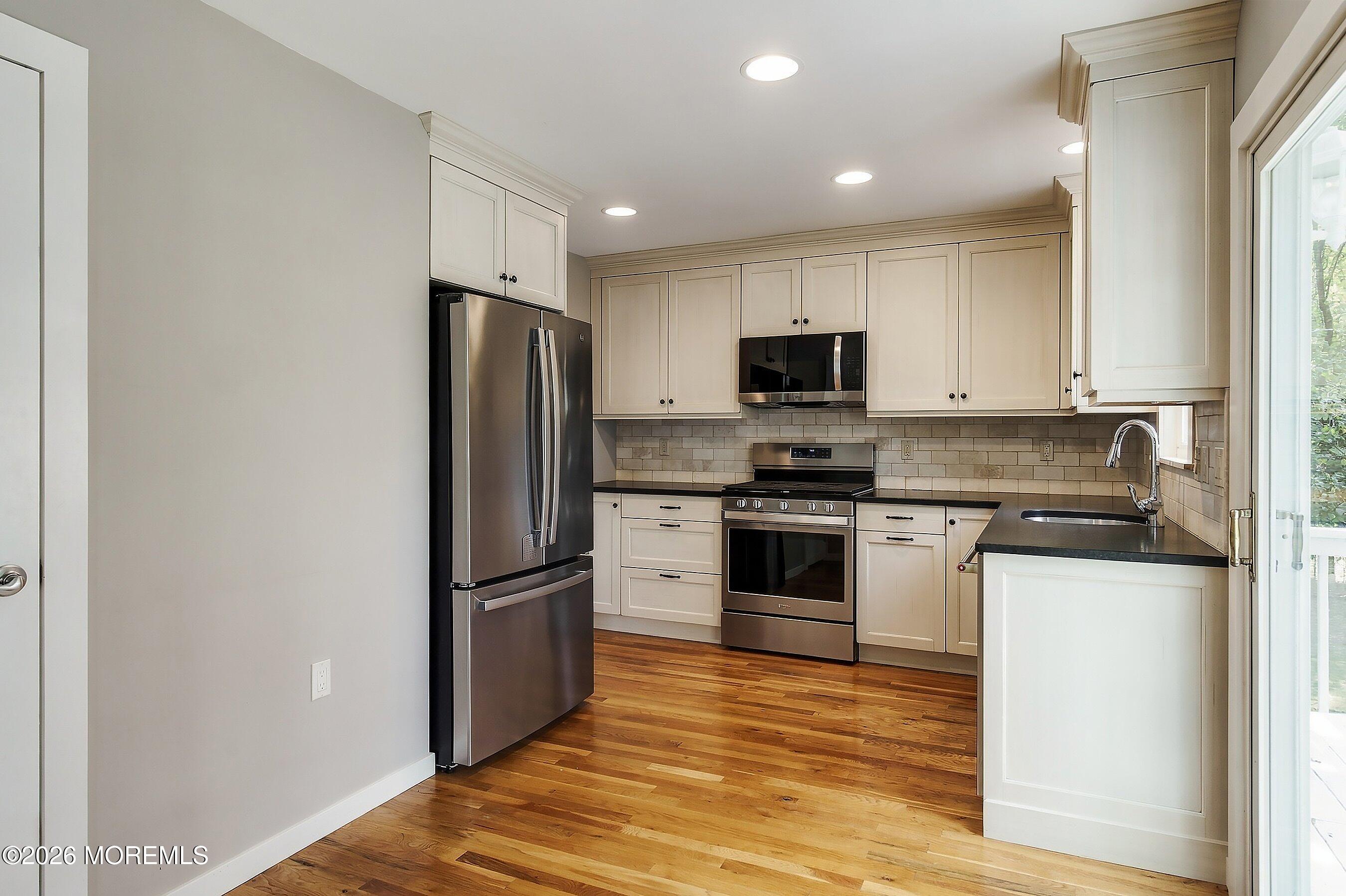 12 Champlain Court