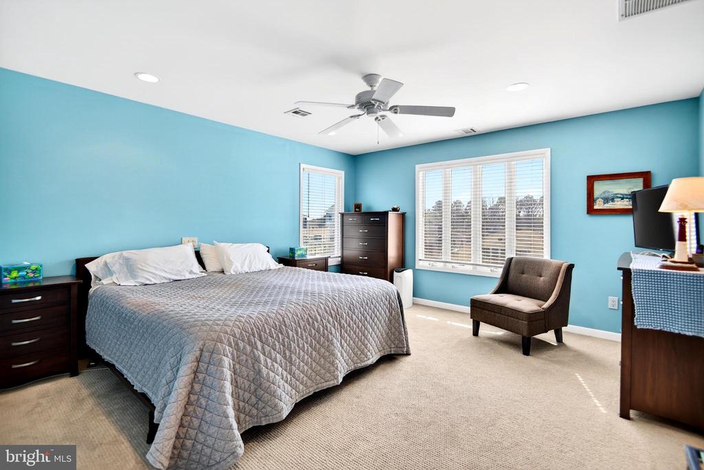 20 EDGEWATER DRIVE