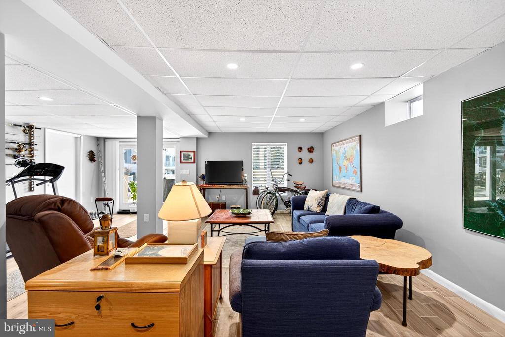 20 EDGEWATER DRIVE
