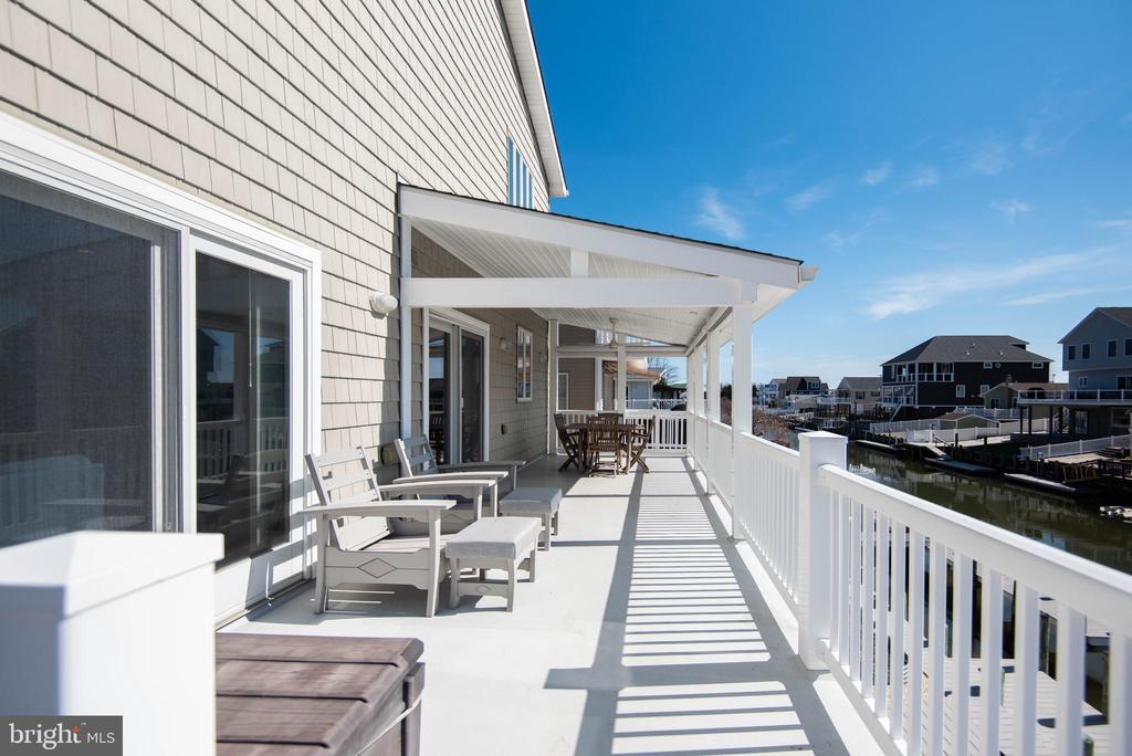 20 EDGEWATER DRIVE
