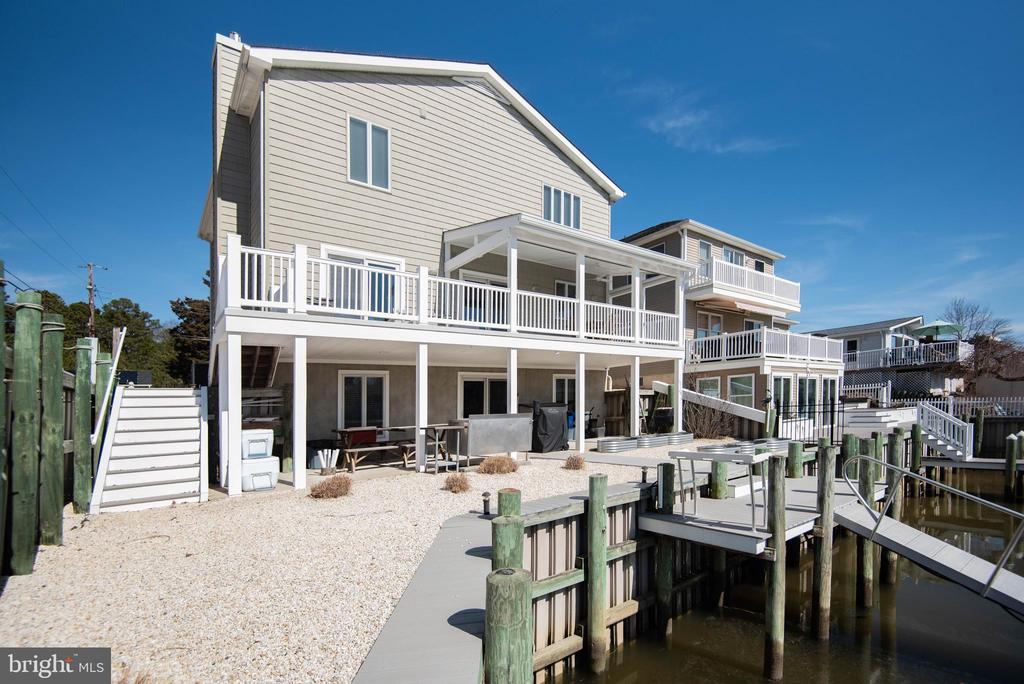 20 EDGEWATER DRIVE