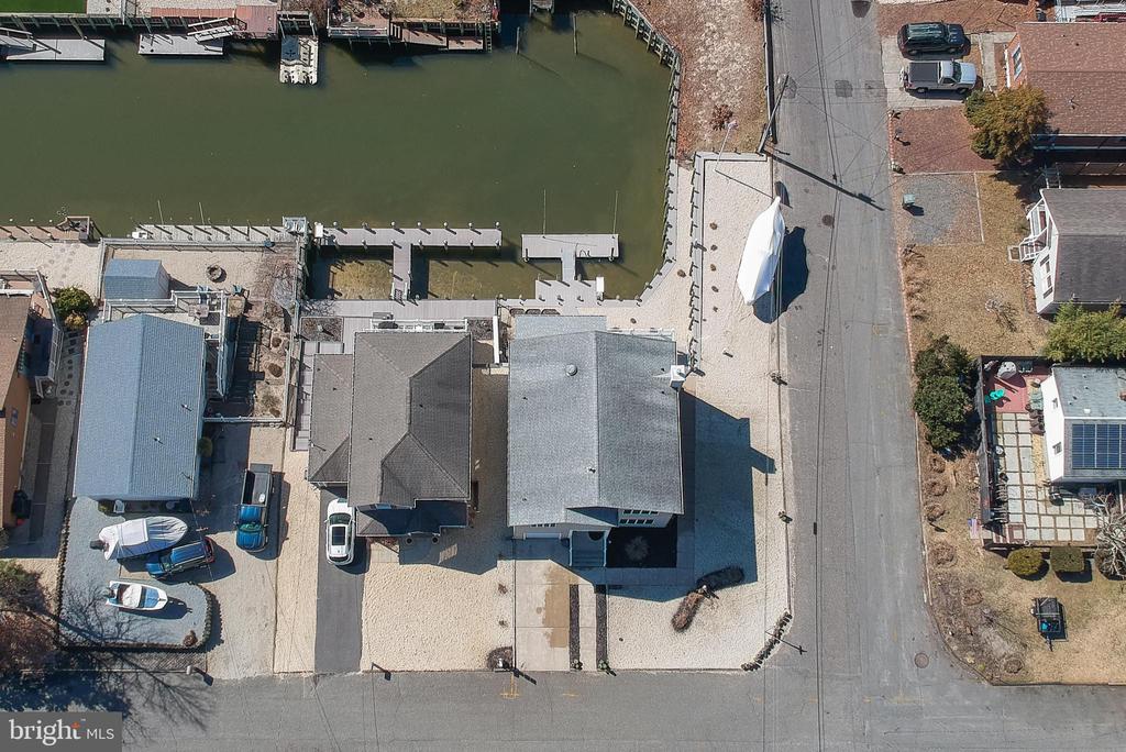 20 EDGEWATER DRIVE