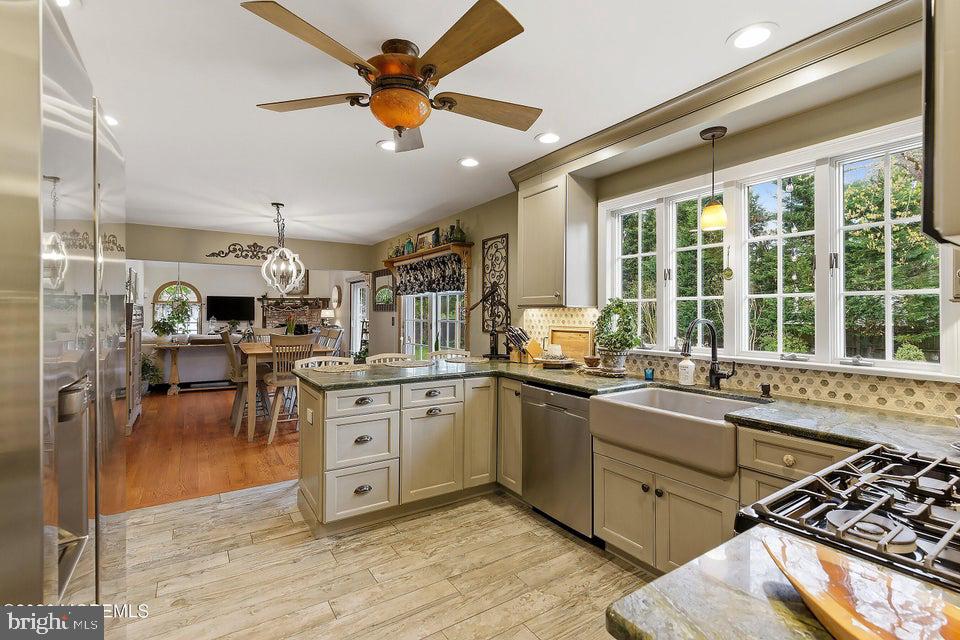 107 FROG HOLLOW ROAD