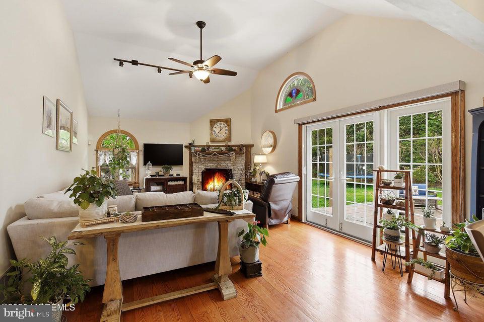 107 FROG HOLLOW ROAD