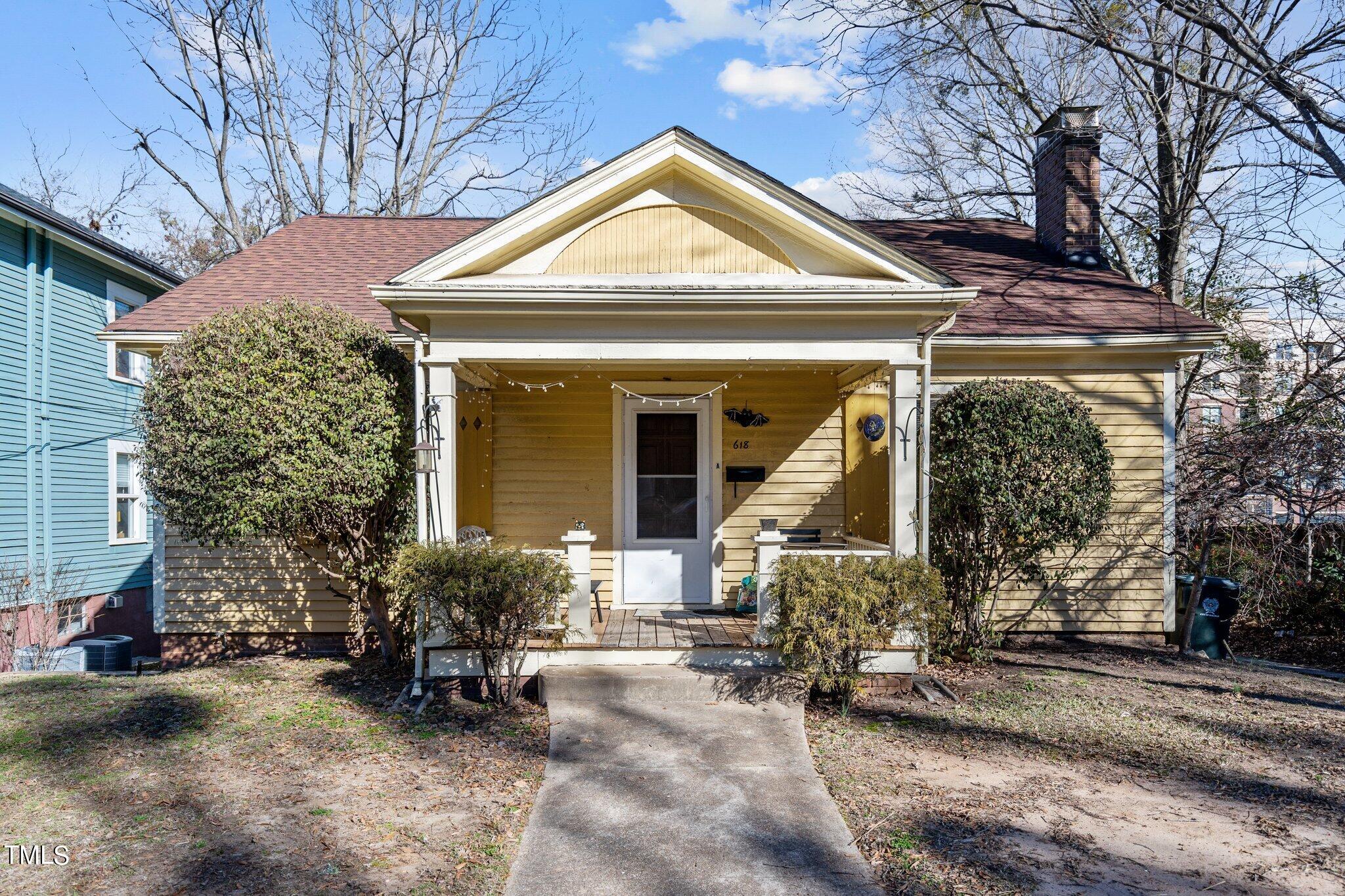 618 W Lane Street