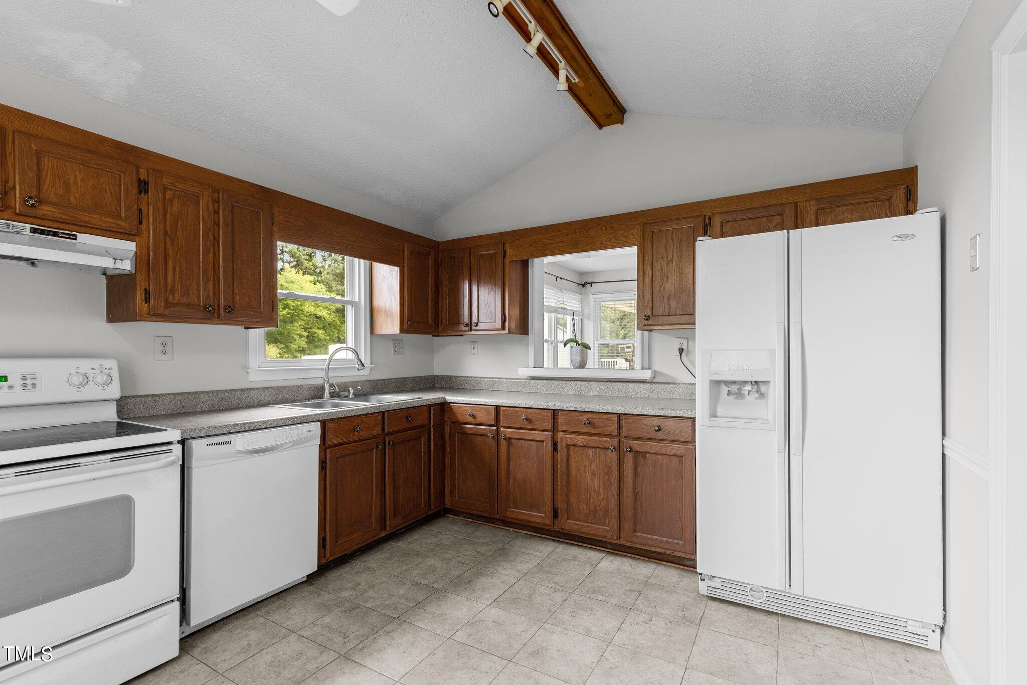 5001 Huntingcreek Drive