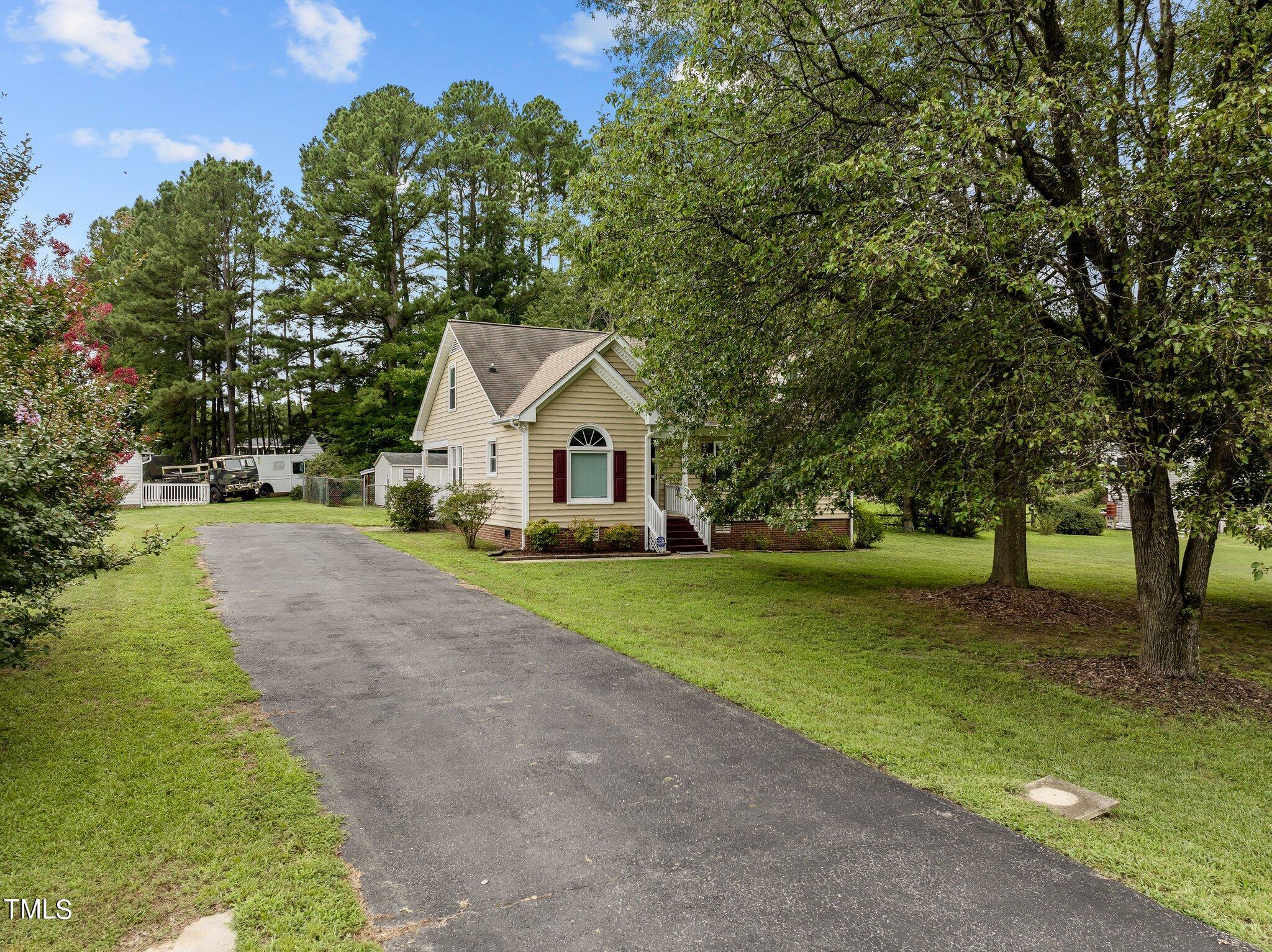 5001 Huntingcreek Drive