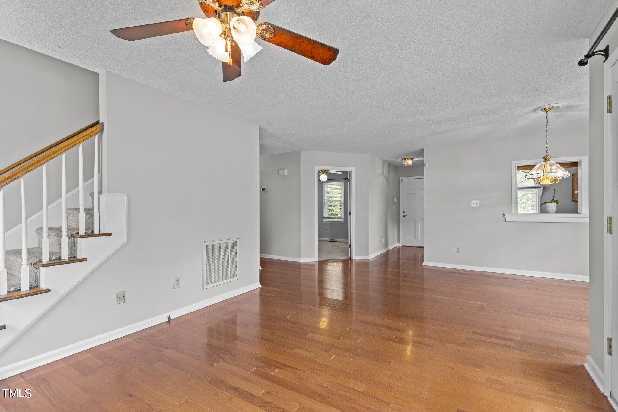 5001 Huntingcreek Drive