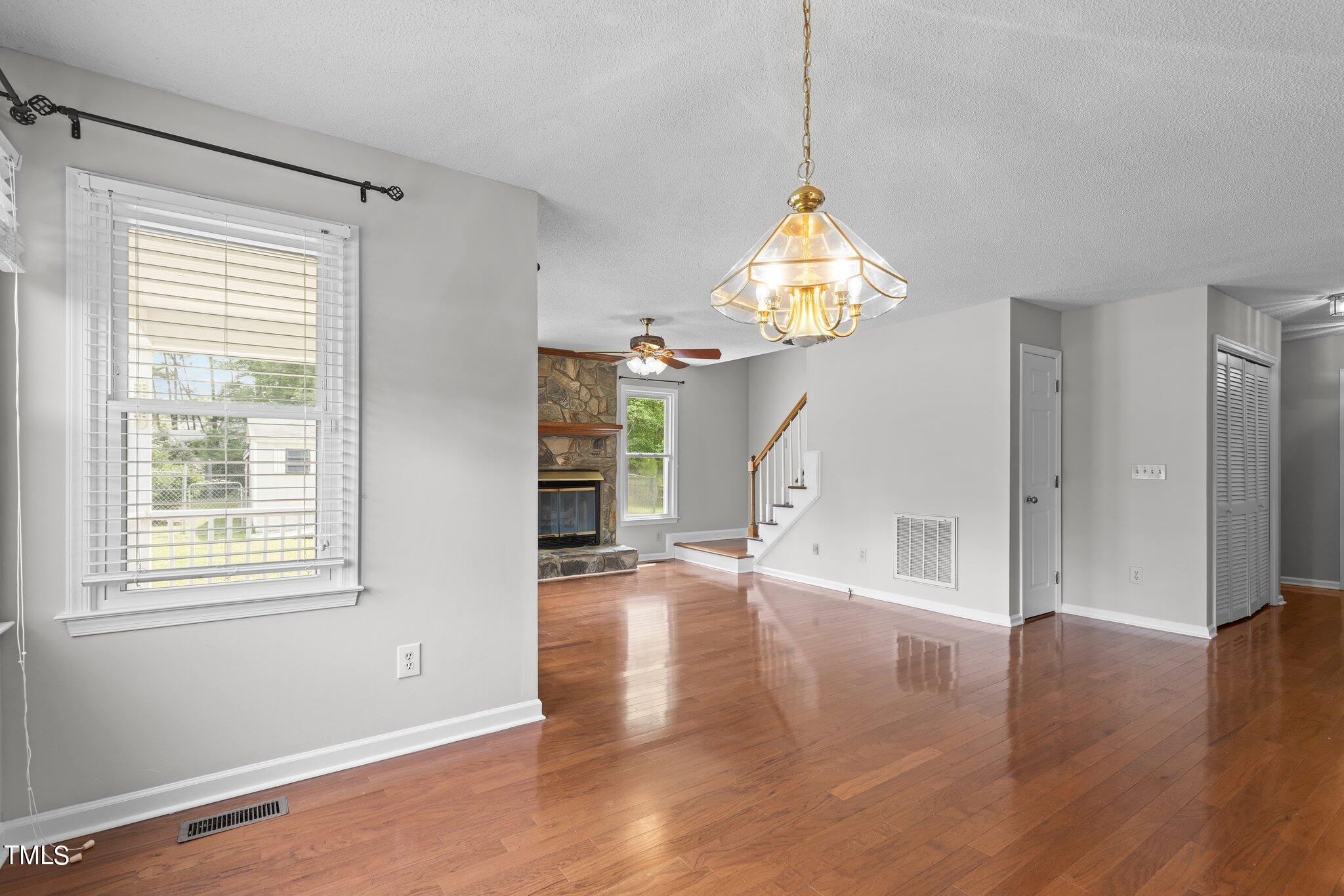 5001 Huntingcreek Drive