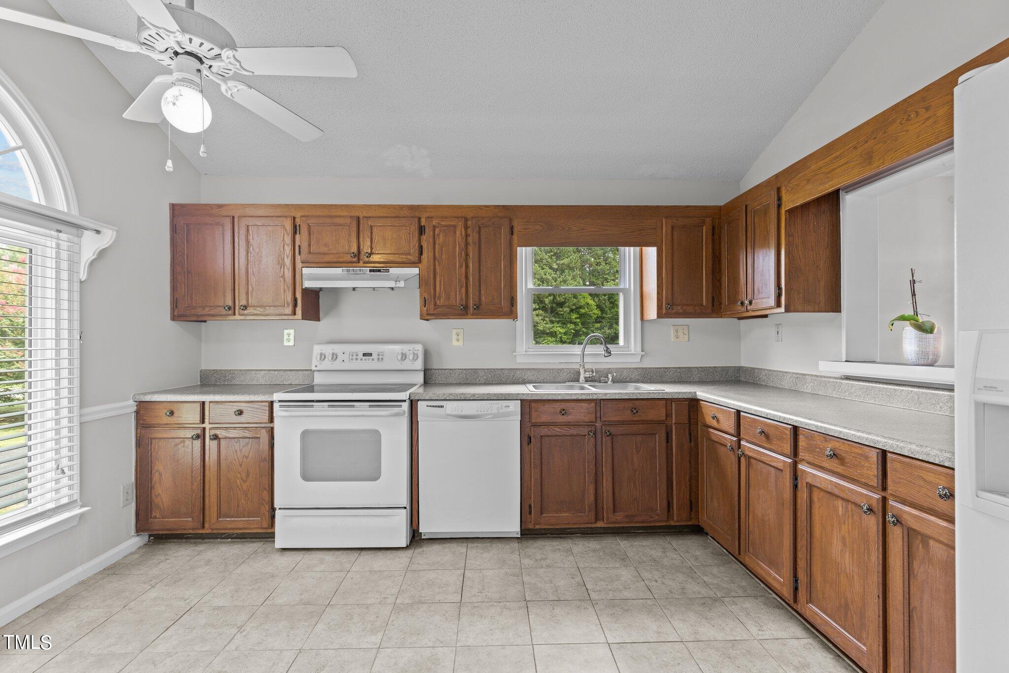 5001 Huntingcreek Drive