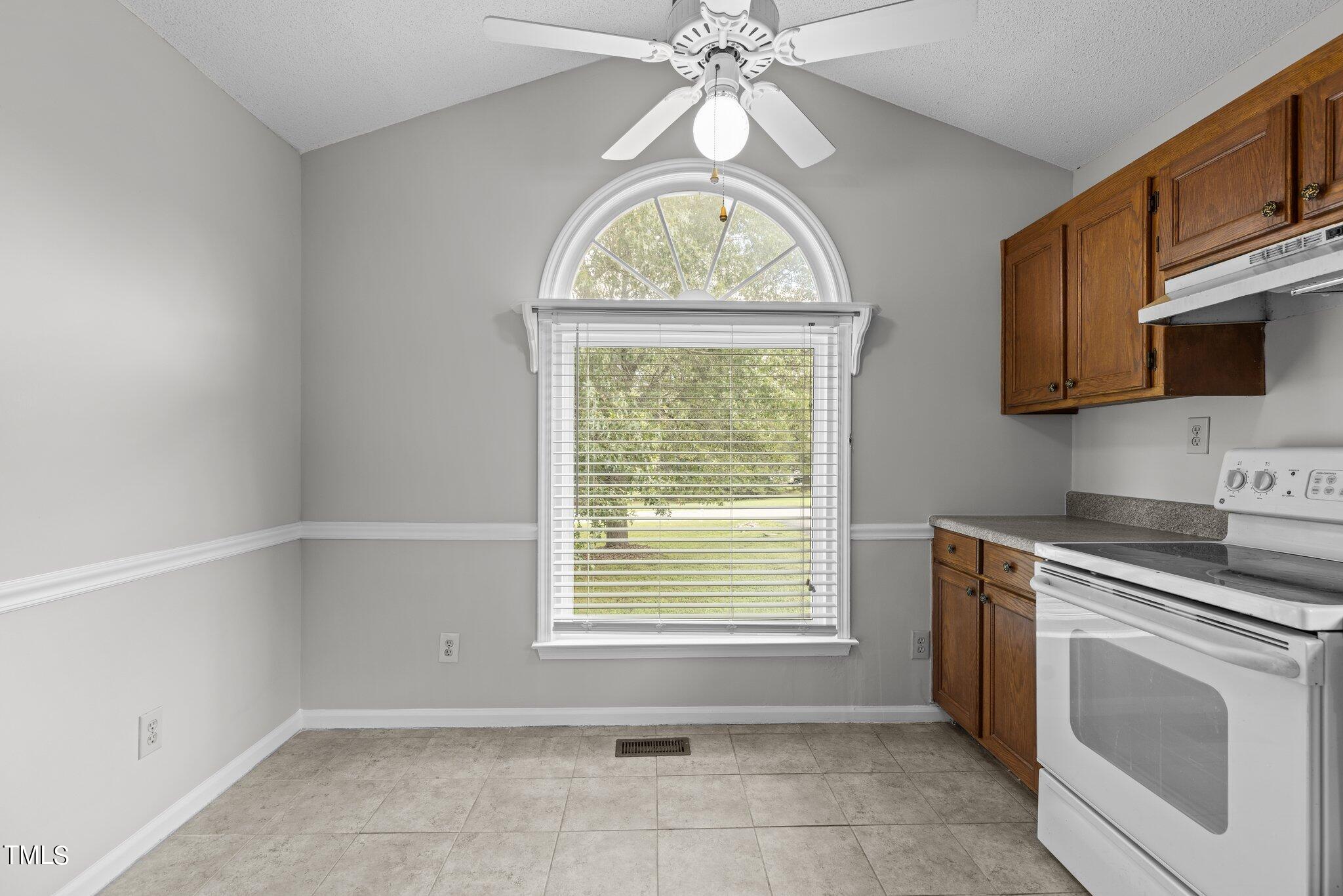 5001 Huntingcreek Drive