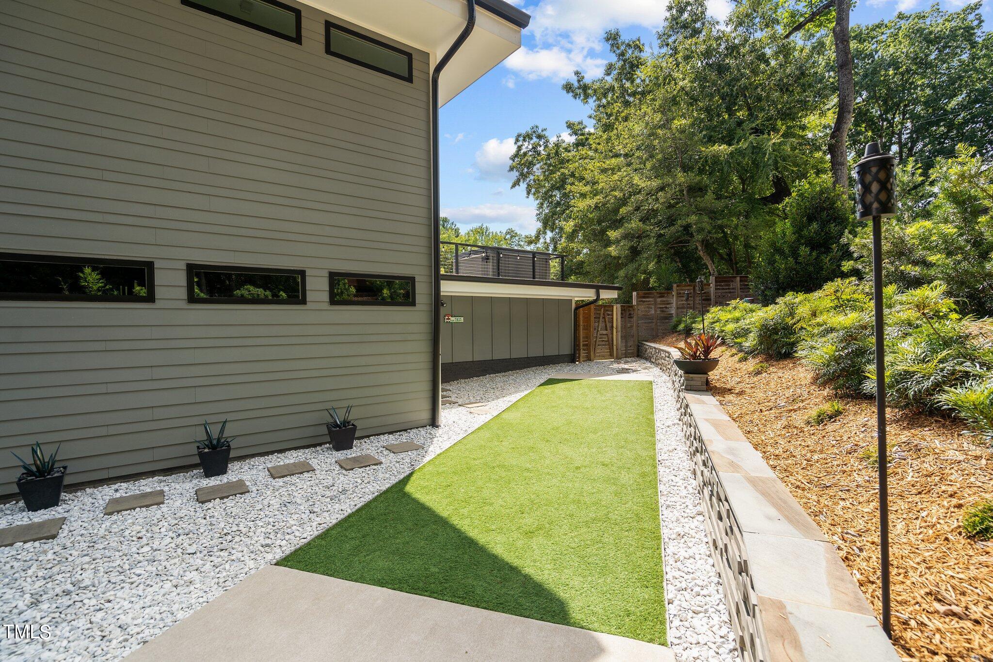 4000 Wingate Drive