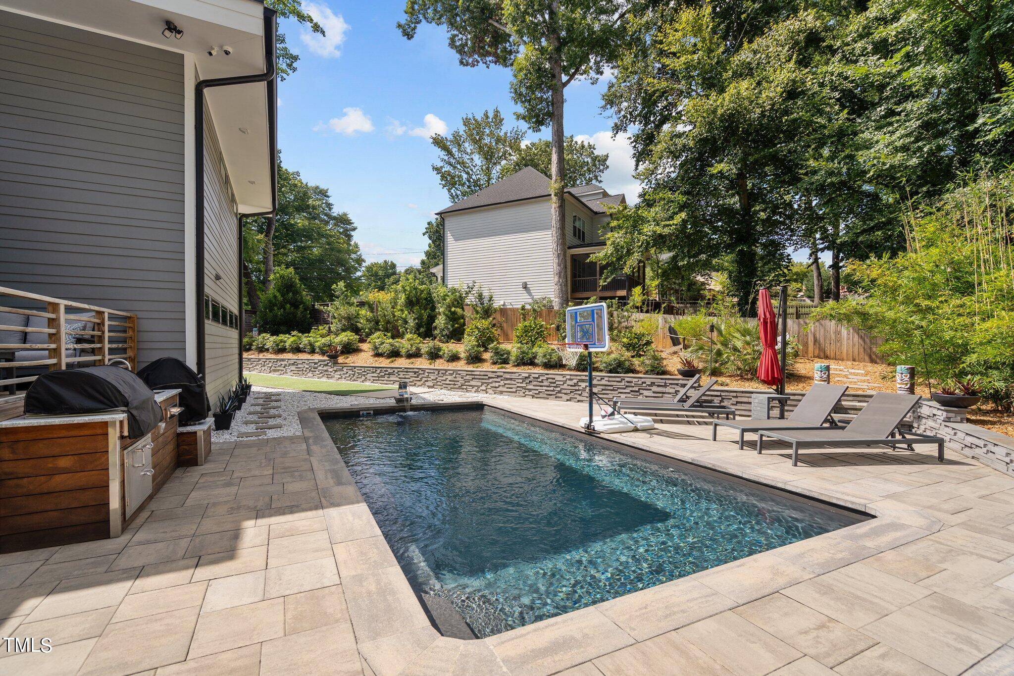 4000 Wingate Drive