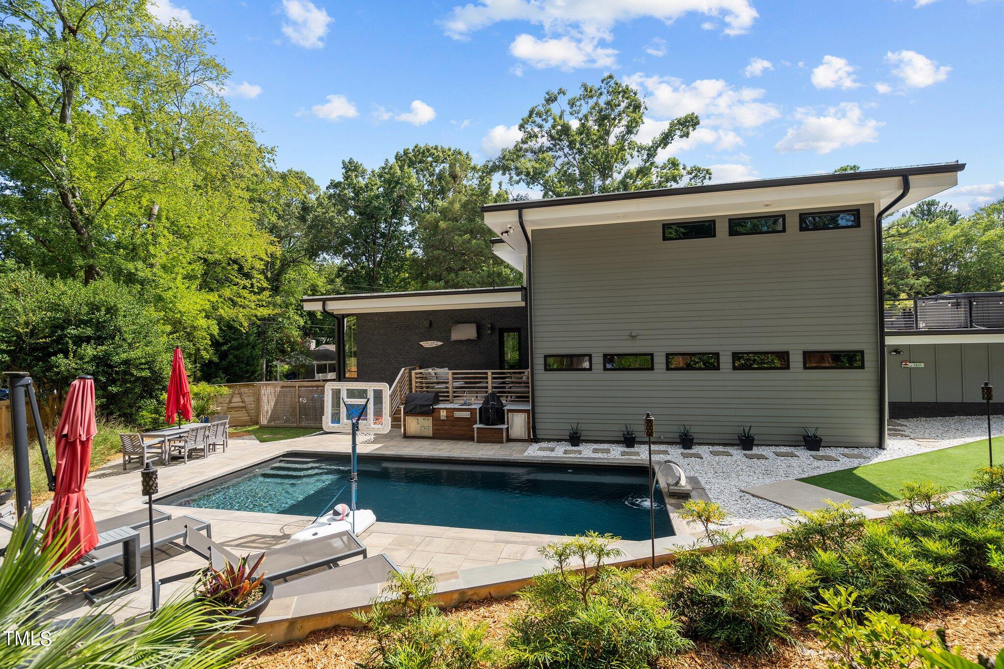 4000 Wingate Drive