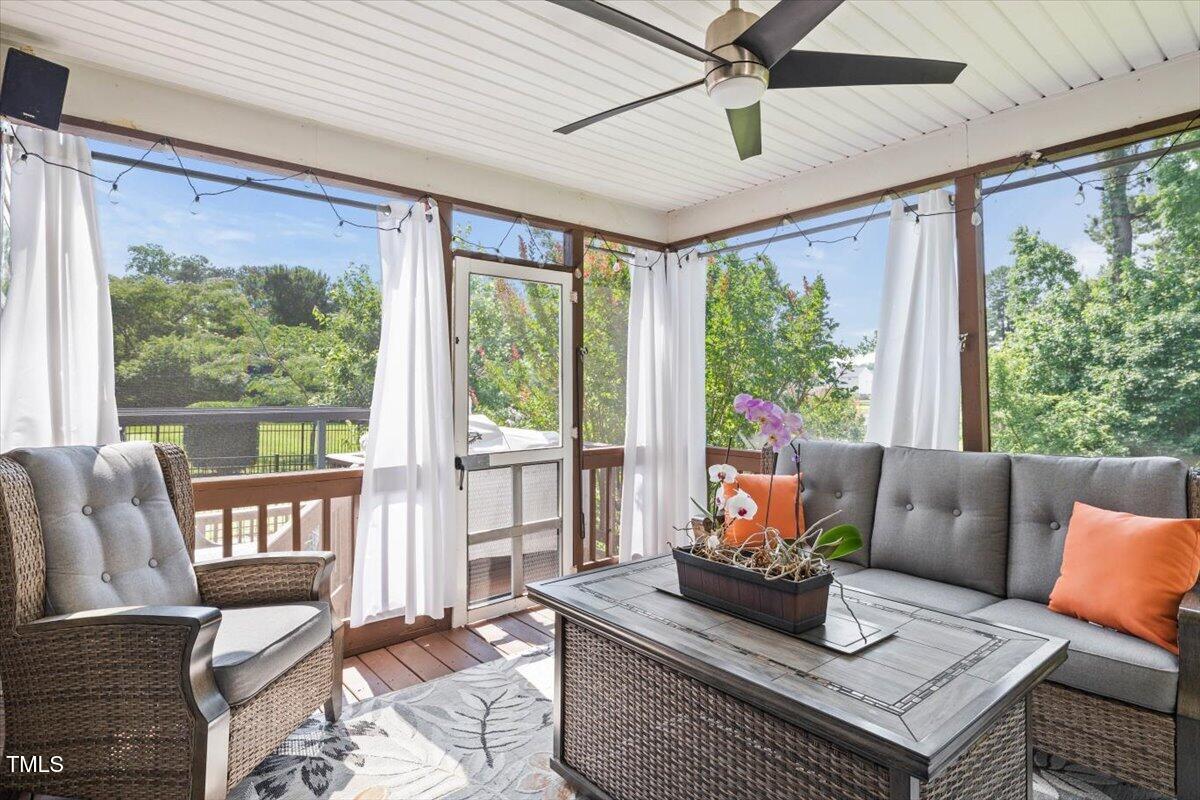 947 Middle Ground Avenue