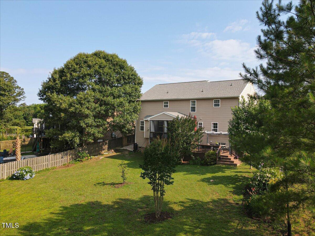 947 Middle Ground Avenue