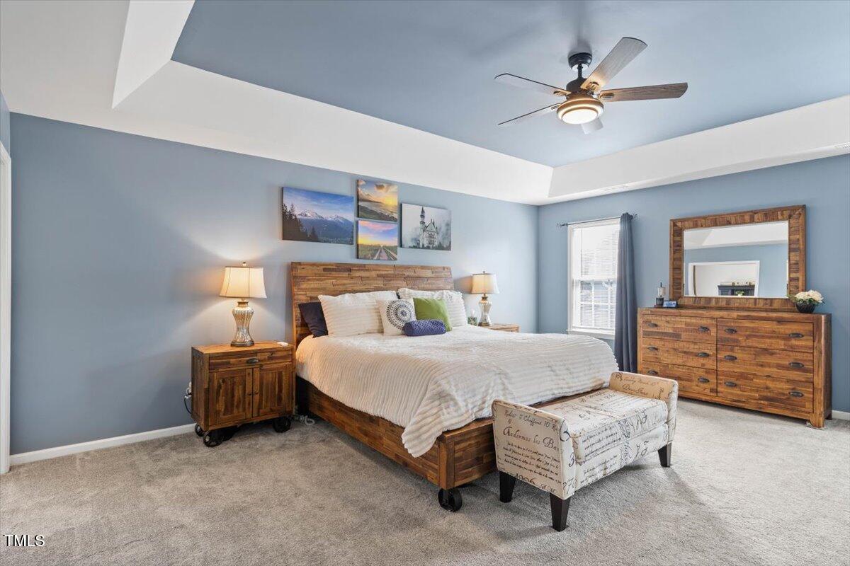 947 Middle Ground Avenue