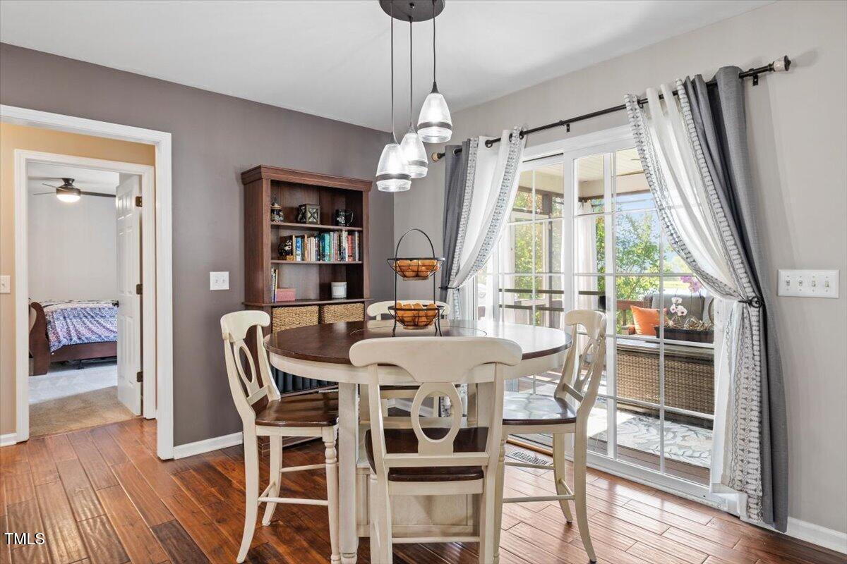 947 Middle Ground Avenue