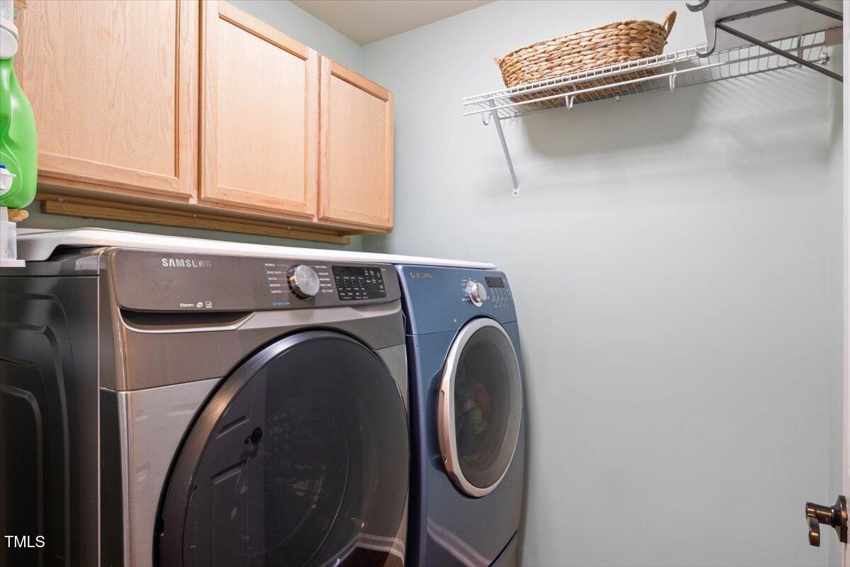 947 Middle Ground Avenue