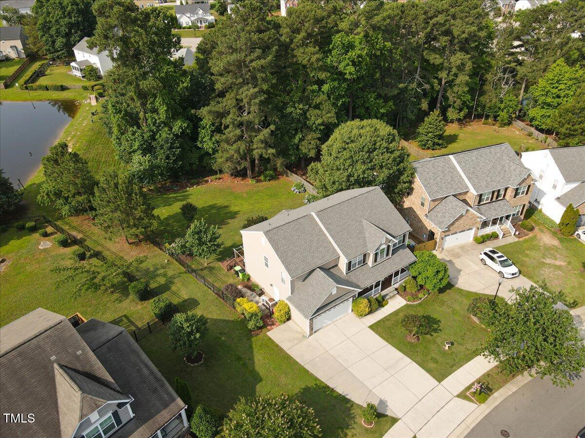 947 Middle Ground Avenue