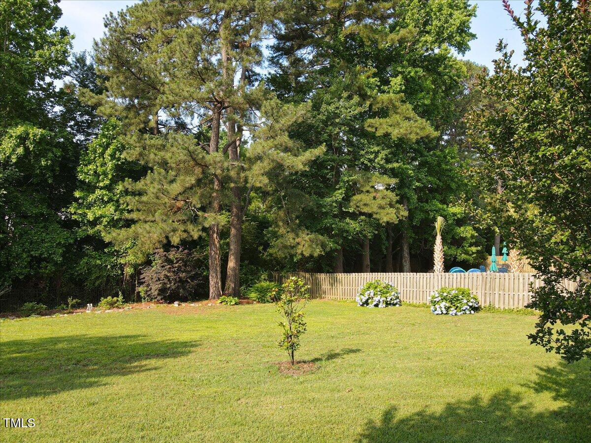 947 Middle Ground Avenue