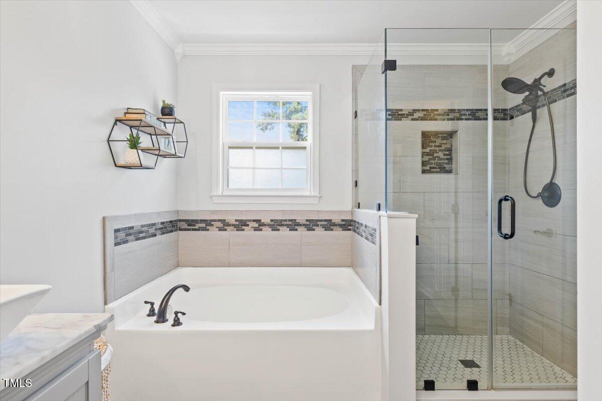 947 Middle Ground Avenue