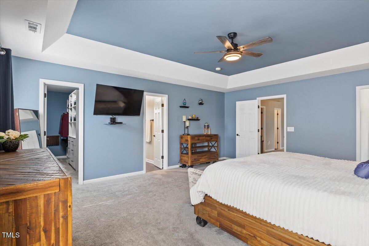 947 Middle Ground Avenue