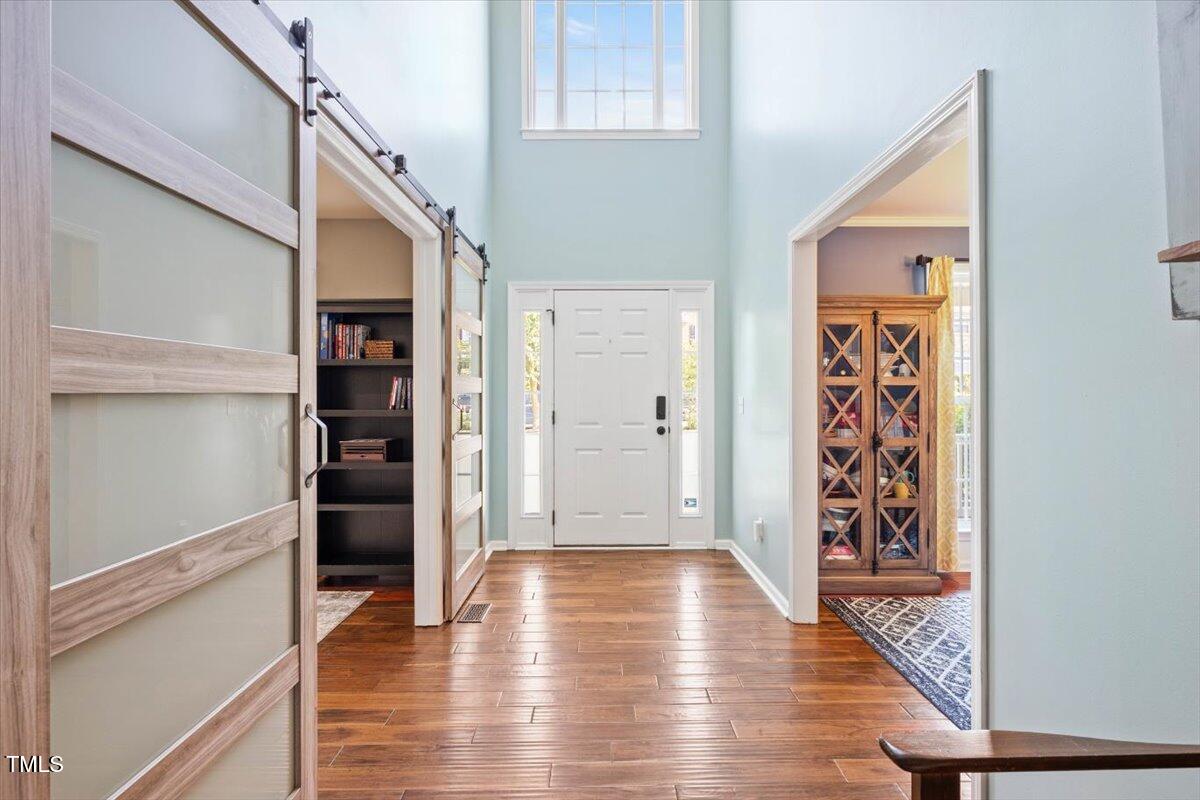 947 Middle Ground Avenue