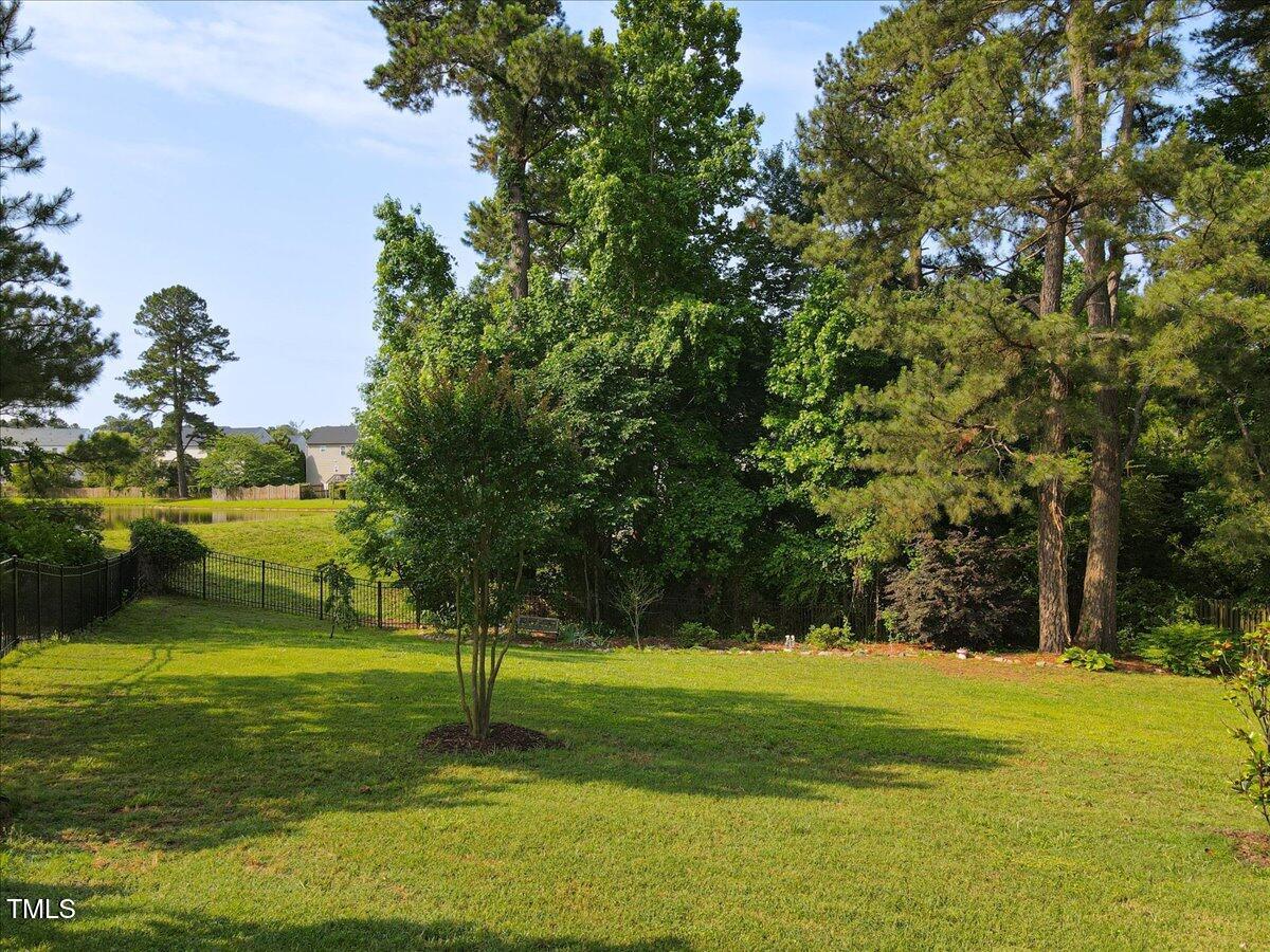 947 Middle Ground Avenue