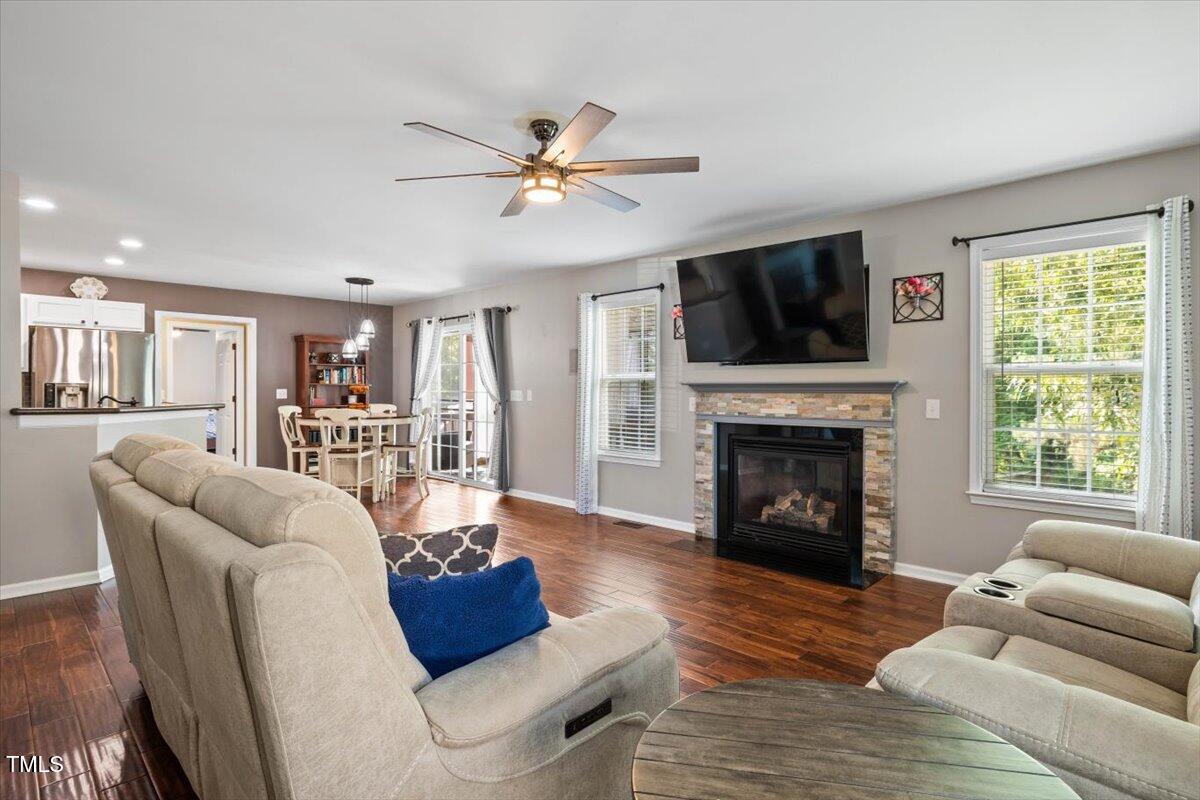 947 Middle Ground Avenue