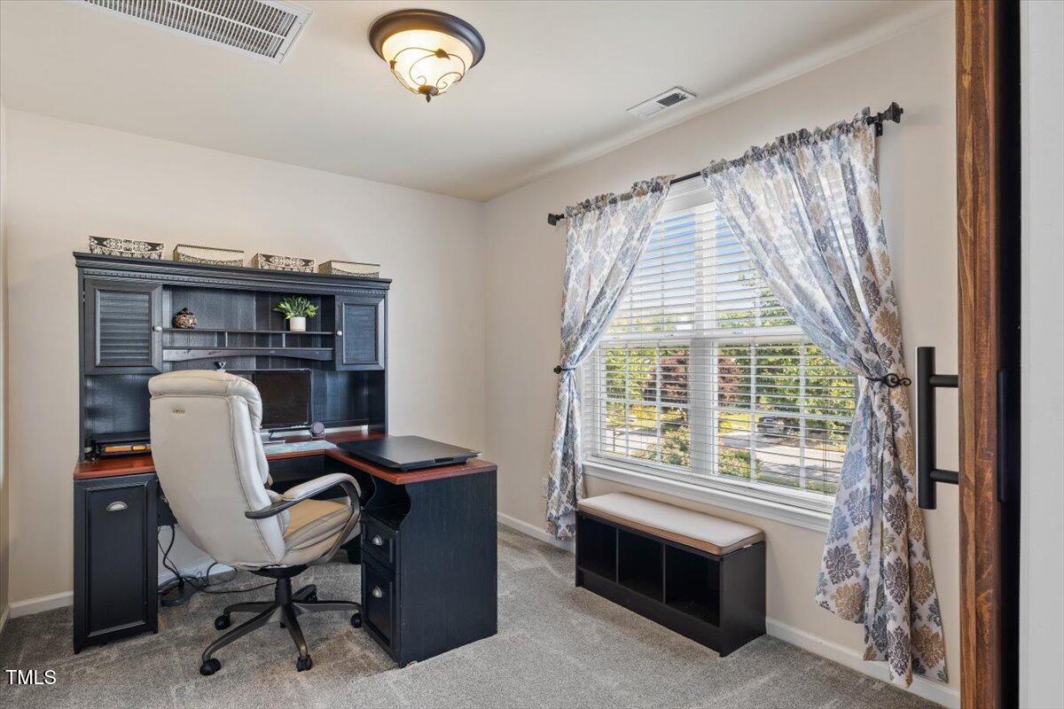 947 Middle Ground Avenue