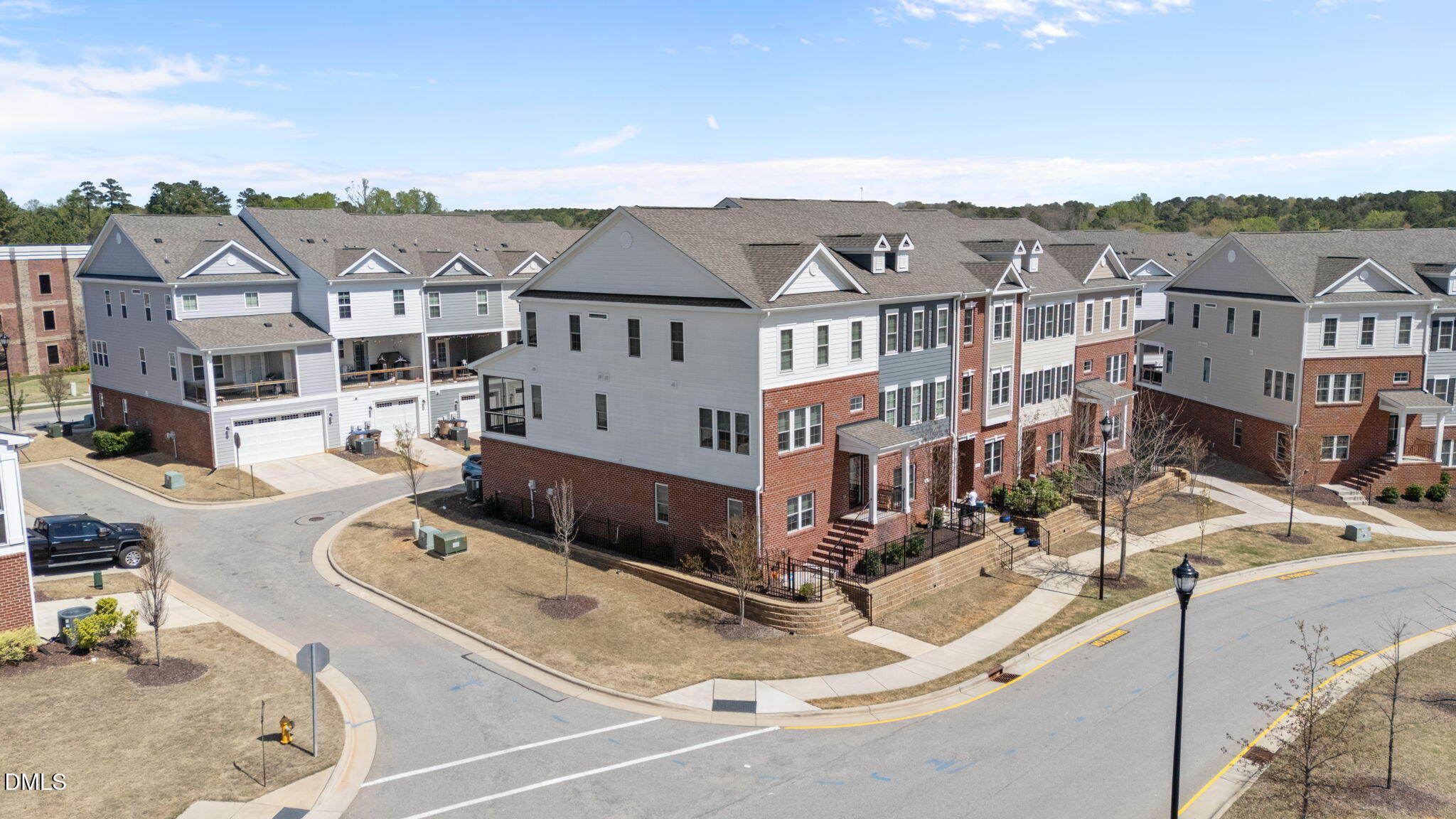 527 Gateway Townes Boulevard