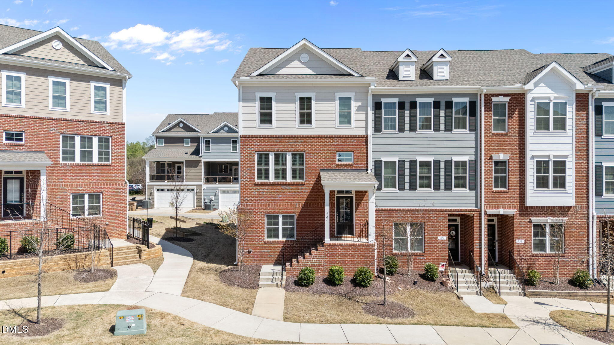 527 Gateway Townes Boulevard