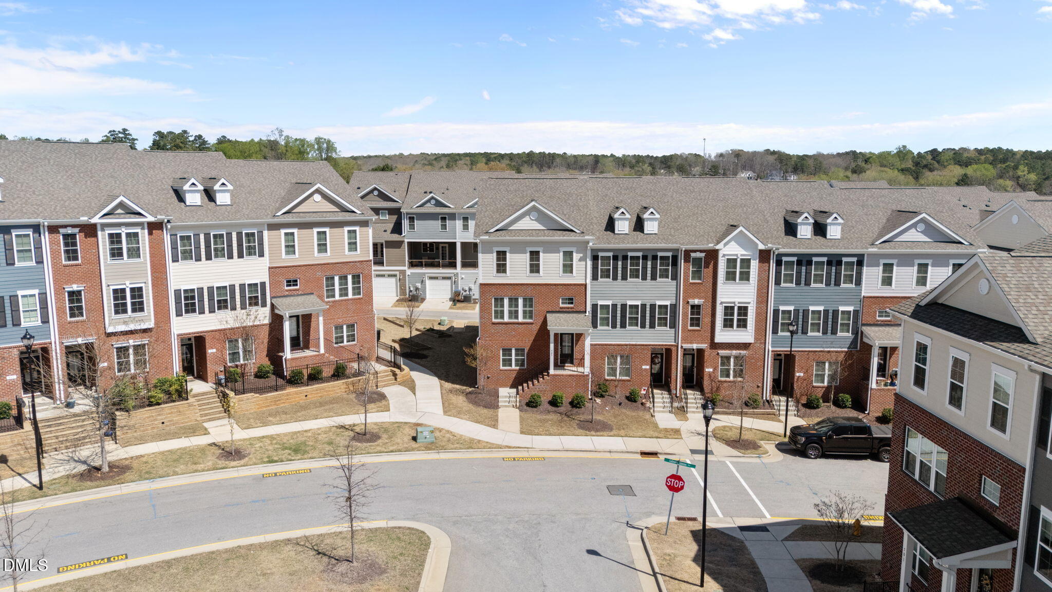 527 Gateway Townes Boulevard