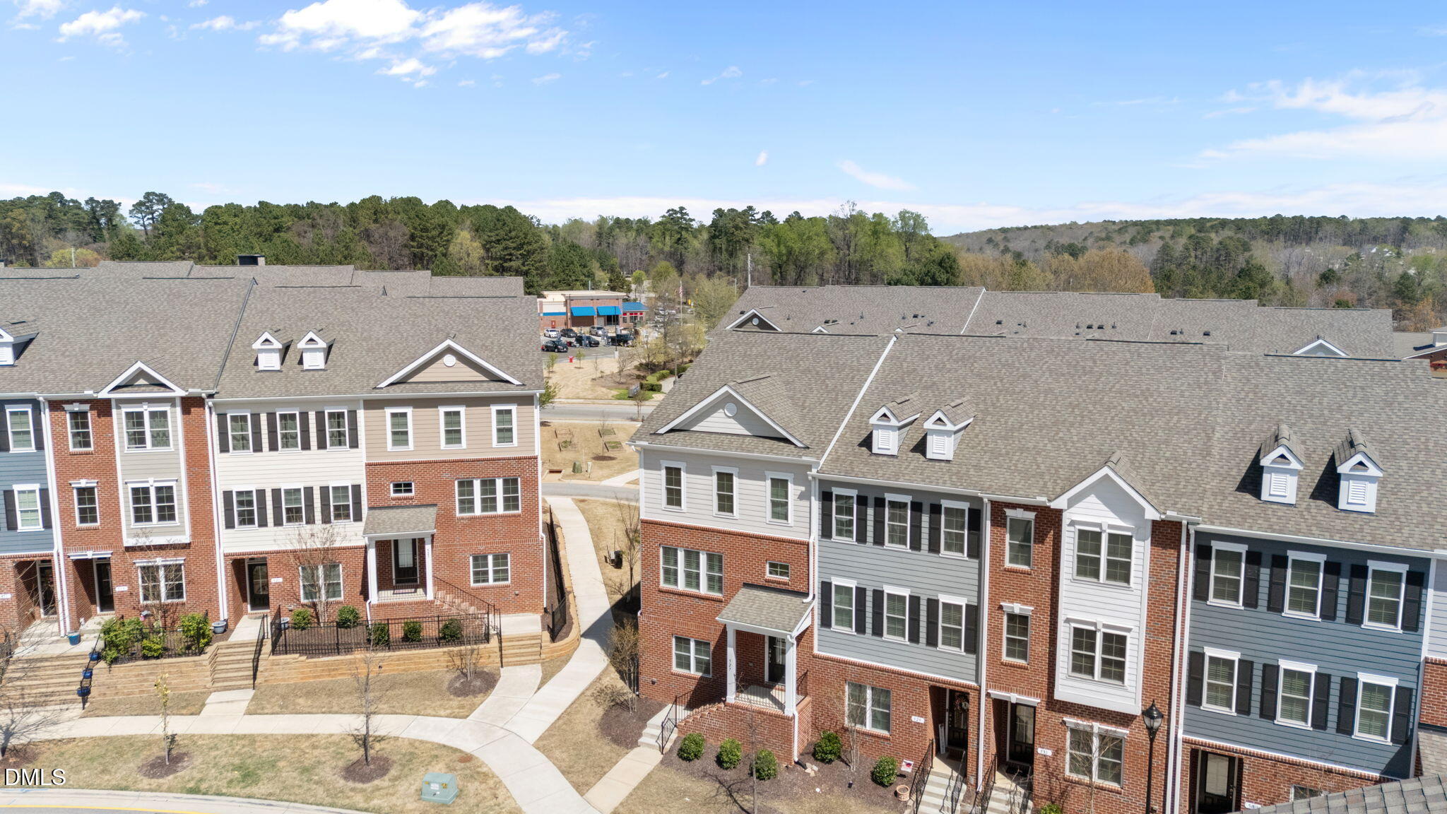 527 Gateway Townes Boulevard