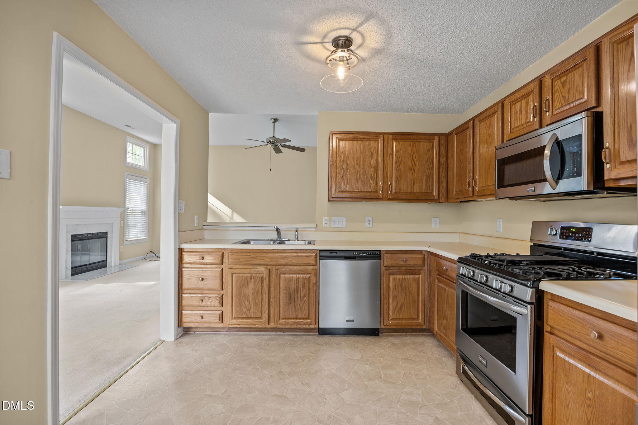 2612 Deanwood Drive